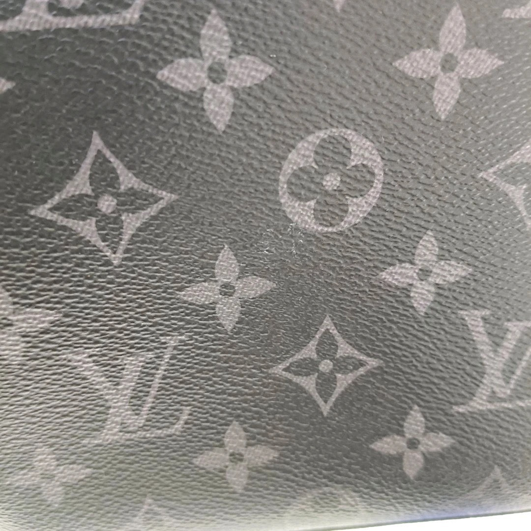 LV Men's Trio Messenger