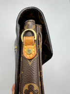 Pre-owned Louis Vuitton Pochette Métis -Monogram Canvas - Luxury Crossbody Bag