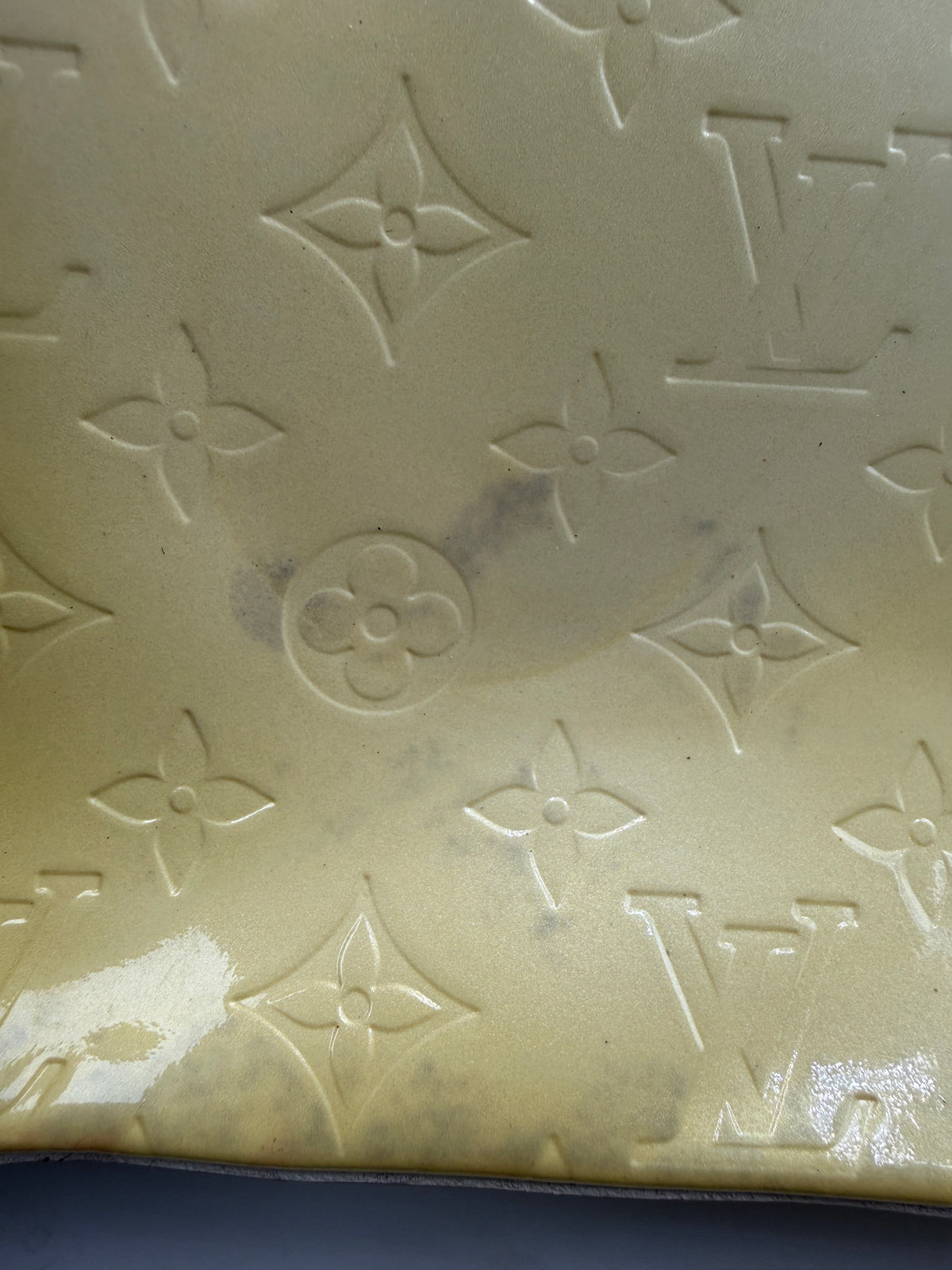 Louis Vuitton Monogram Vernis Houston Tote Bag in Pearl / Yellow