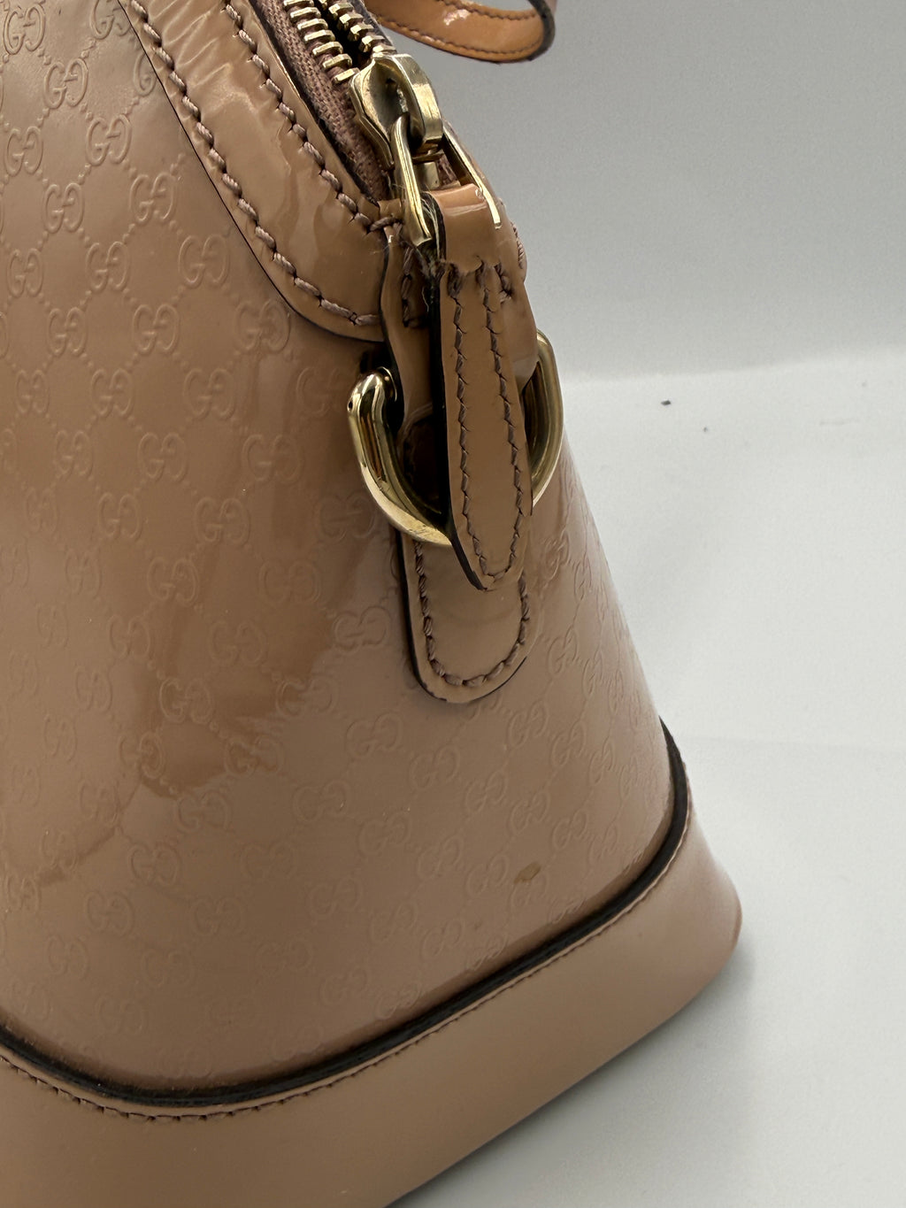 Gucci Microguccissima Patent Leather Dome Bag - Beige Nude