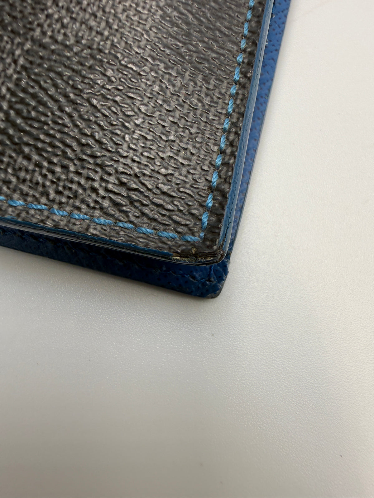 Louis Vuitton Brazza Wallet / Porte-Cartes Credit in Damier Graphite Canvas
