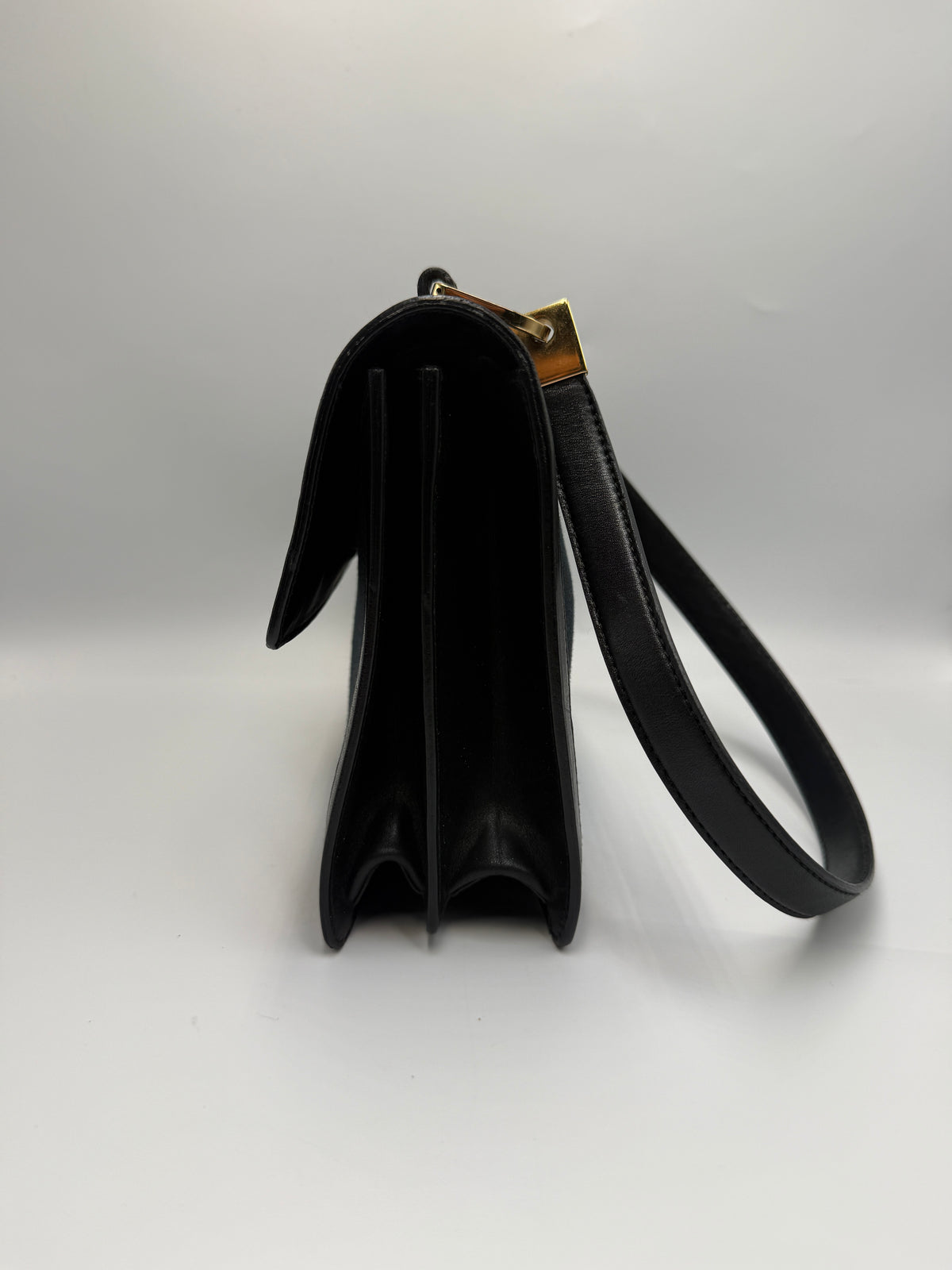Gucci Vintage Square G Flap Shoulder Bag in Black Canvas and Leather