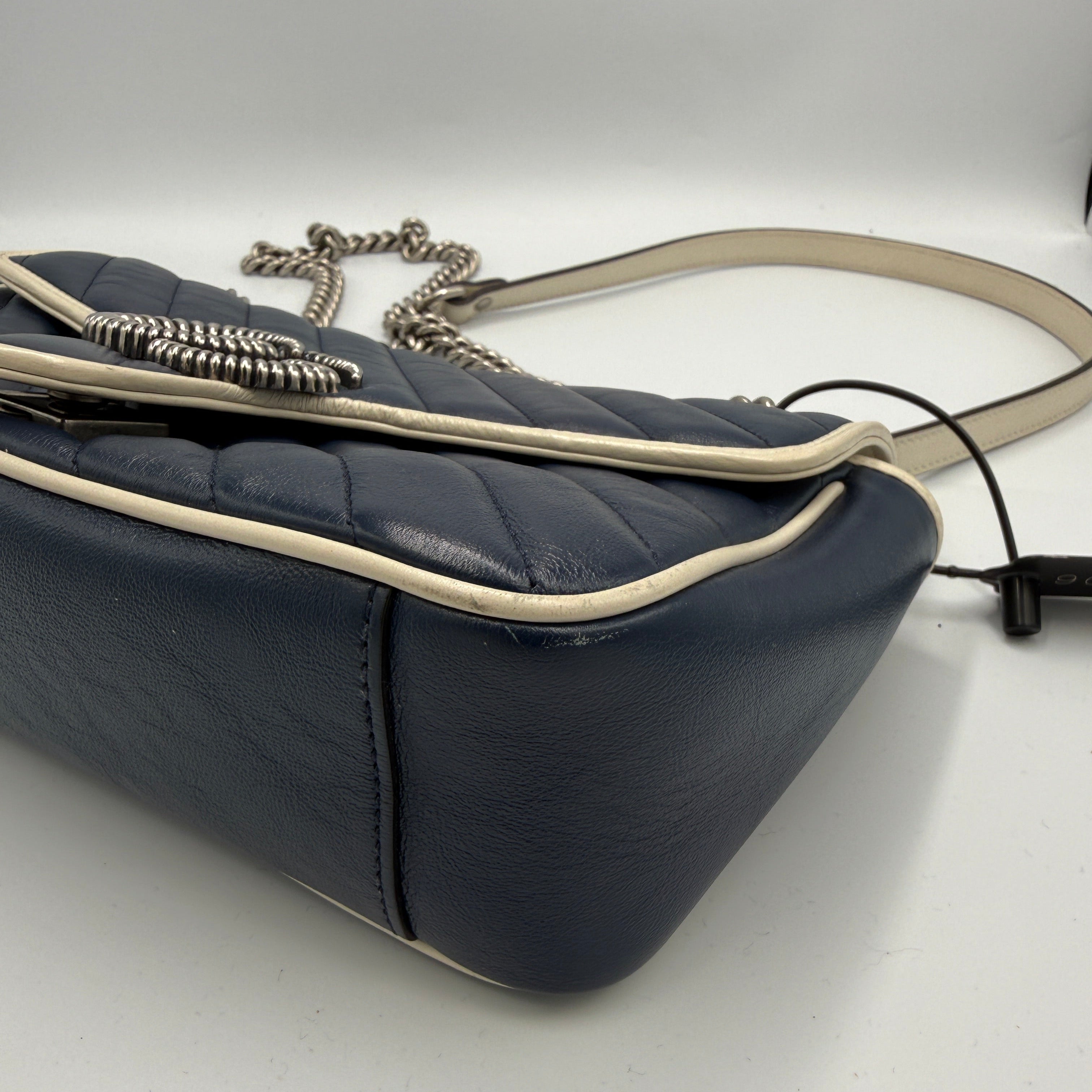 Gucci Marmont Medium Bag in Blue Leather Crossbody Bag