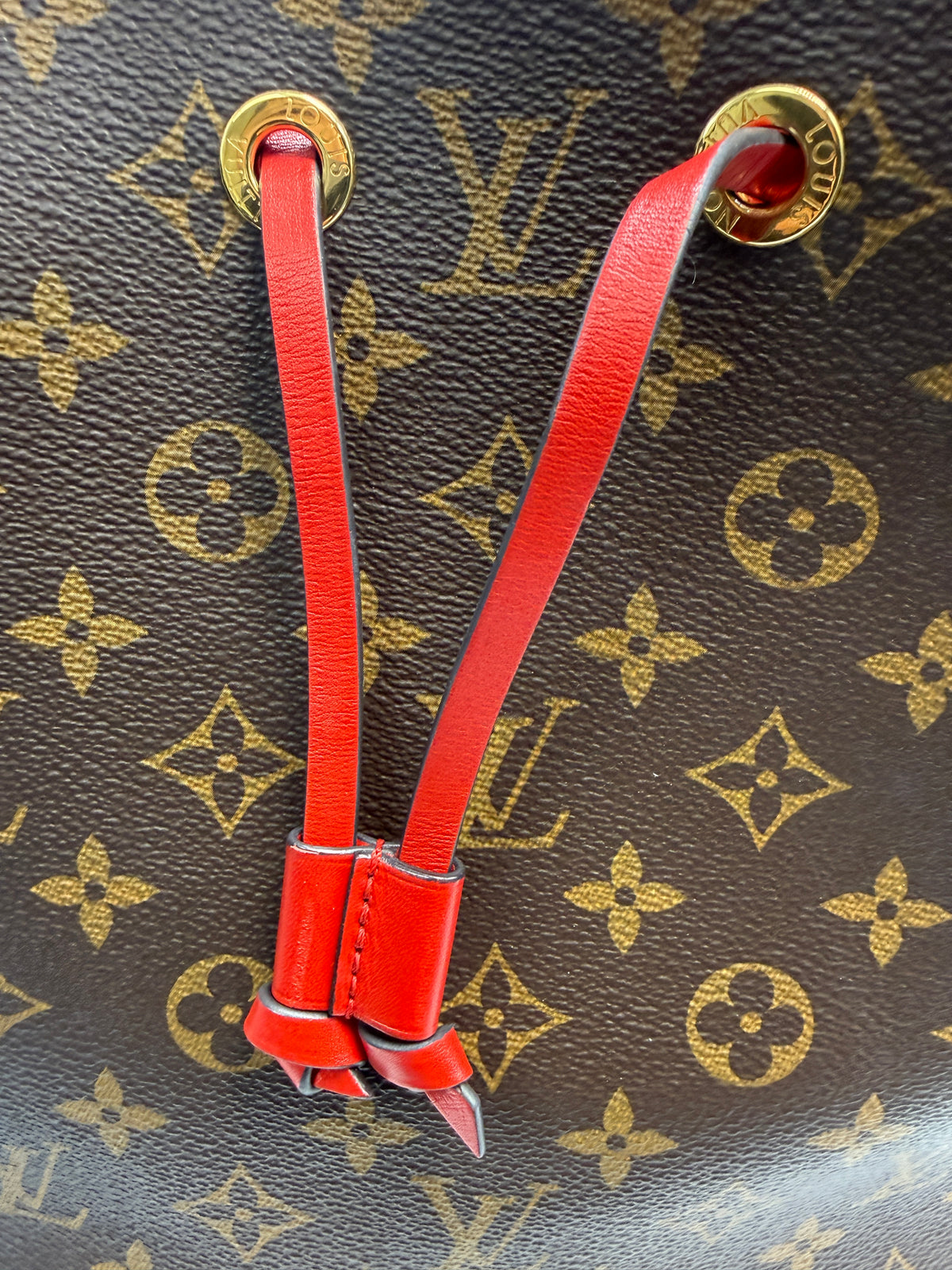 Louis Vuitton NéoNoé MM Monogram Canvas with Coquelicot Red Trim