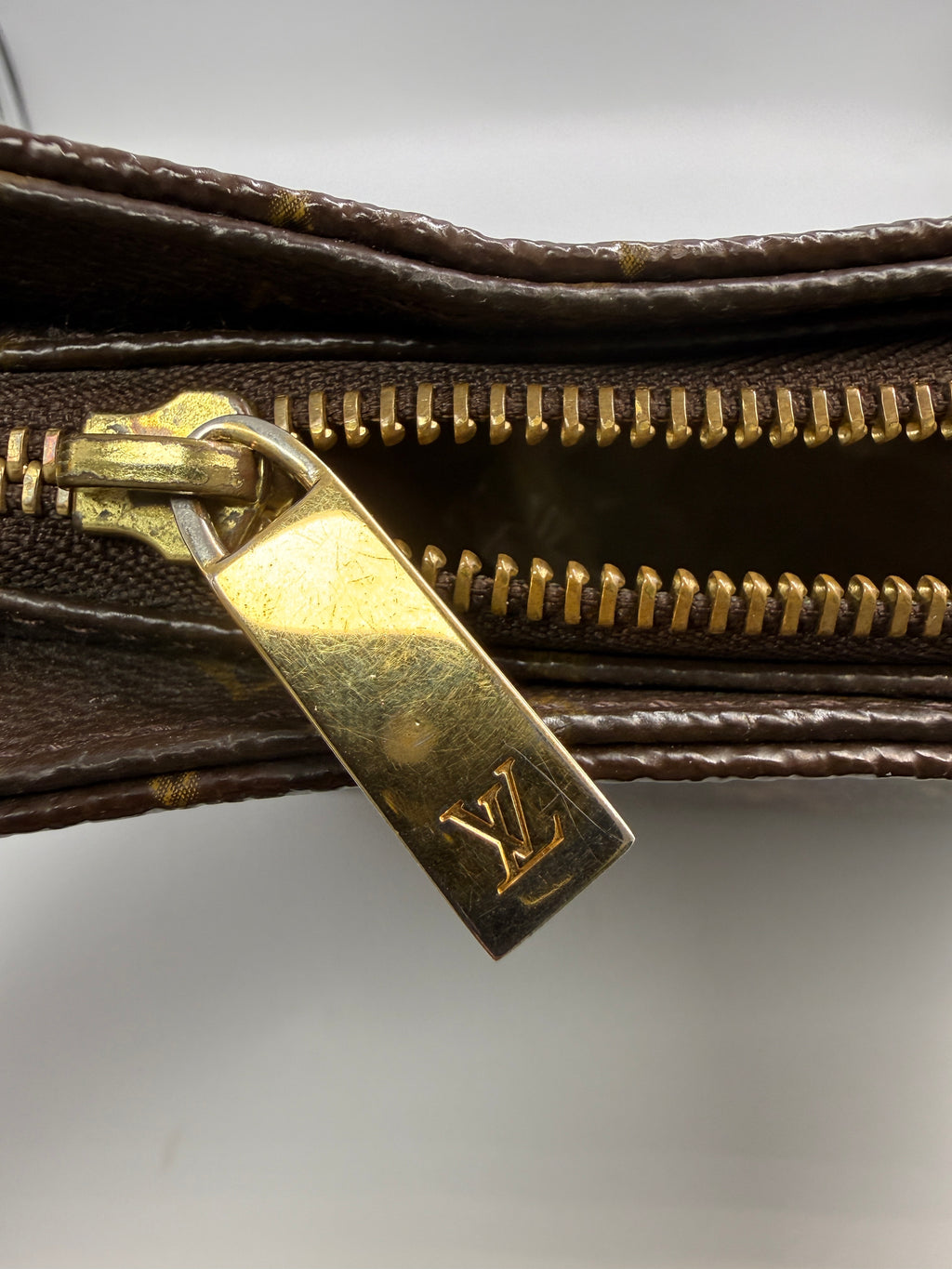 Louis Vuitton Vintage Loop (Vavin/Loop Shoulder Bag) in Monogram Canvas