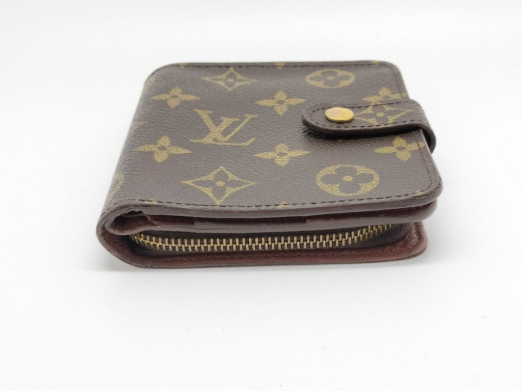 Louis Vuitton Monogram Wallet MI0979
