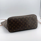 Louis Vuitton Neverfull MM – Monogram Canvas – Pre-owned Authentic Tote Bag