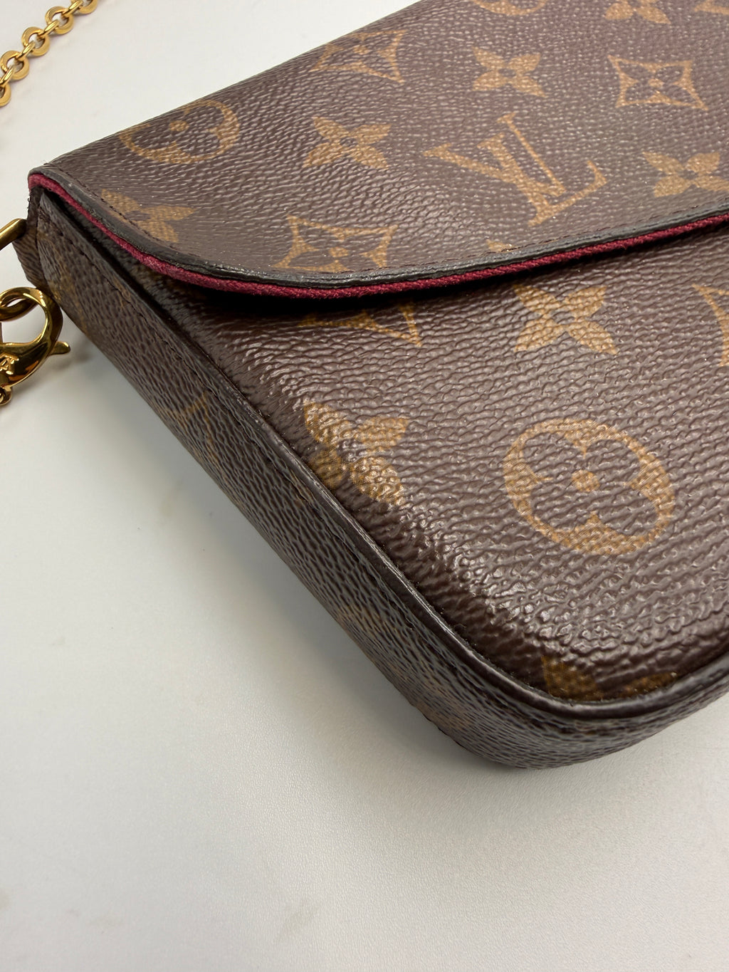 Louis Vuitton Félicie Pochette (CHIPPED) in Monogram Canvas - Preloved