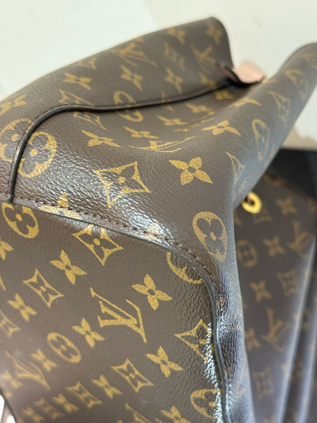 Louis Vuitton Neonoe Bag