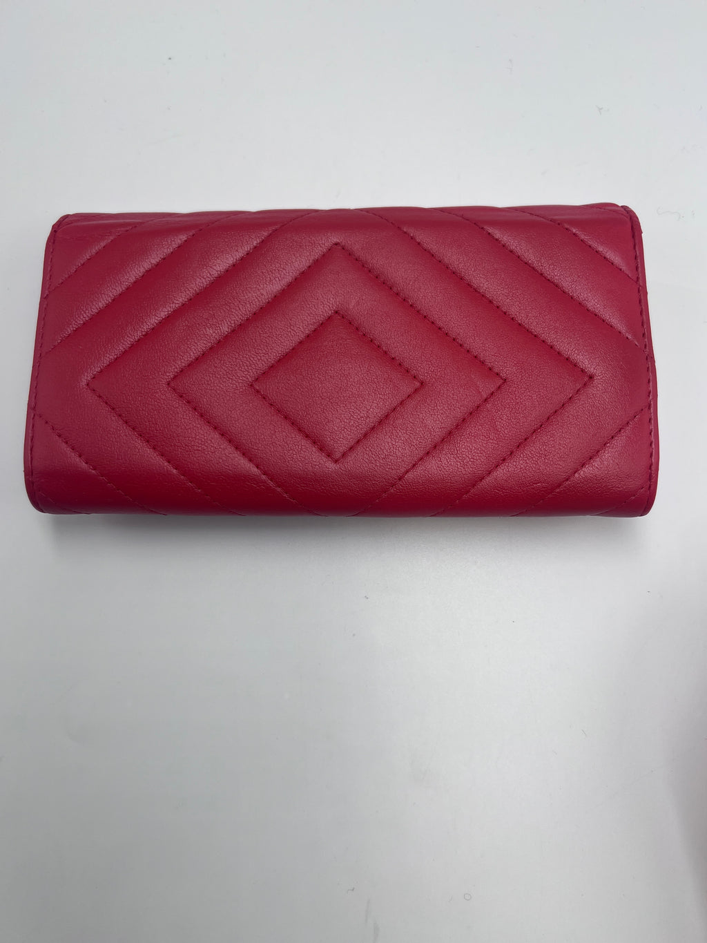 Chanel 2.55 Reissue Chevron Quilted Flap Long Wallet in Fuchsia / Dark Pink Calfskin with Gold Hardware
