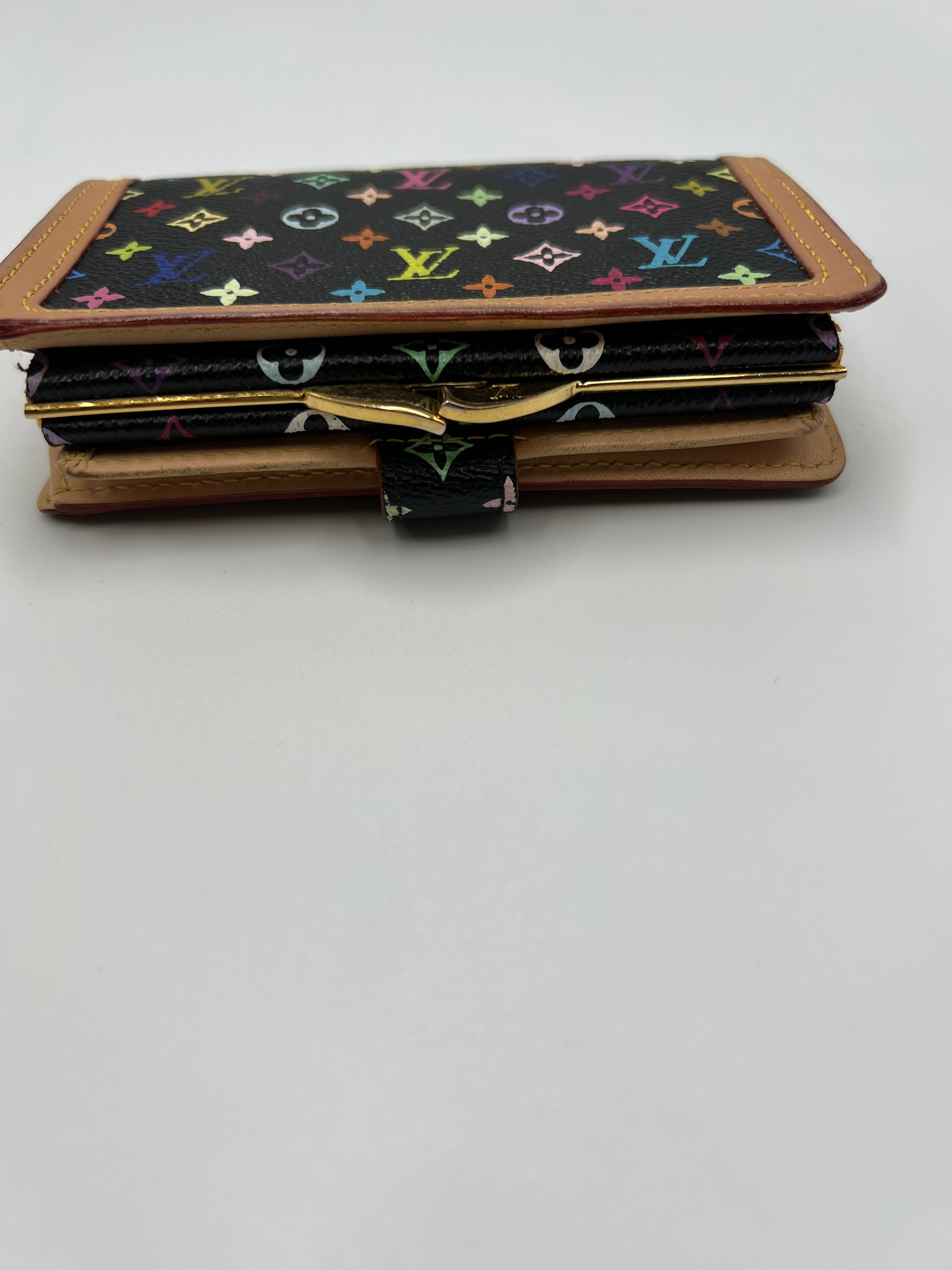 Murakami wallet