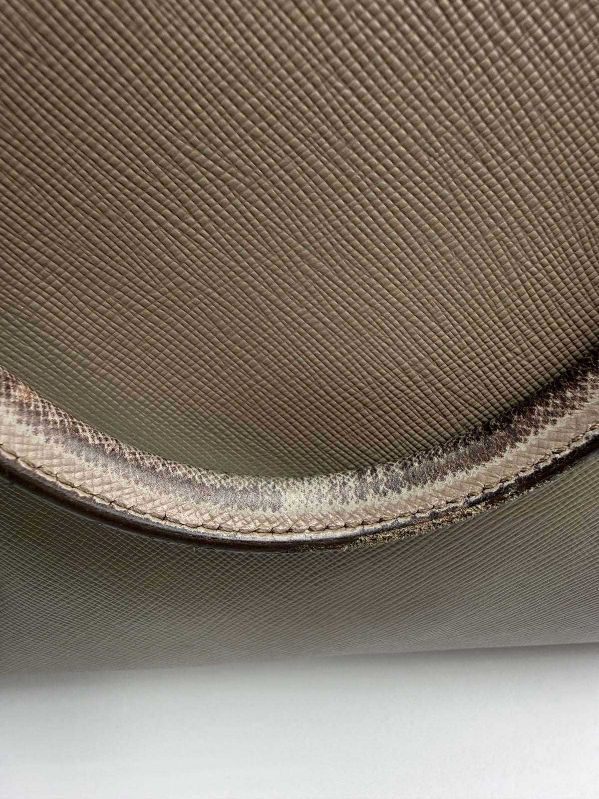 Prada Saffiano Lux Executive Tote in Argilla (Taupe / Grey)