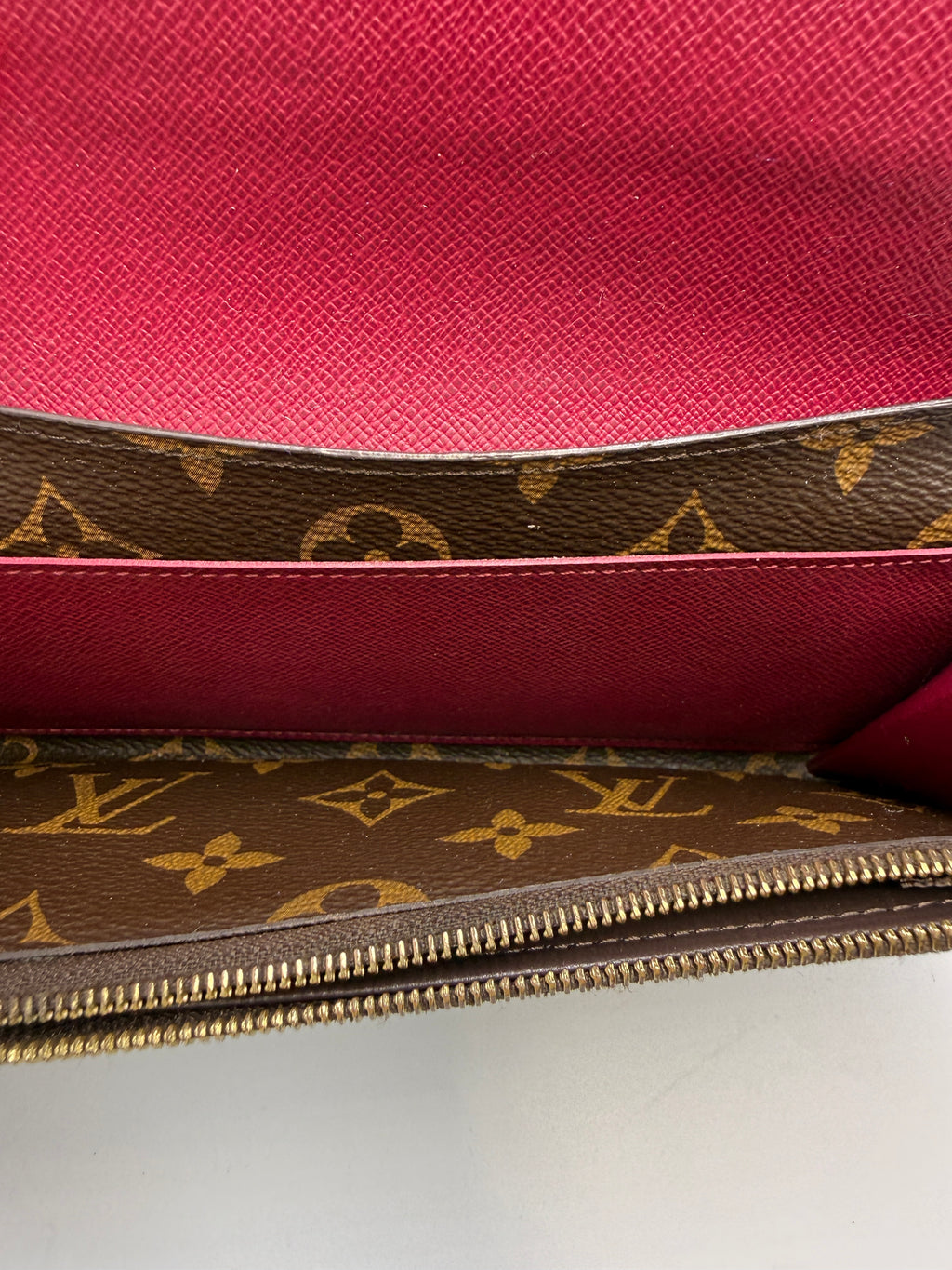 Pre-owned (Red) Louis Vuitton Monogram Zippy Wallet - Classic Long Wallet
