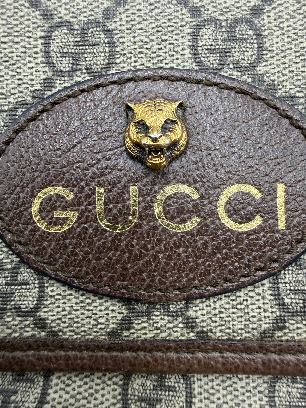 Gucci Neo Vintage GG Supreme Belt Bag – Beige/Ebony Canvas – Pre-owned Authentic Waist Bag