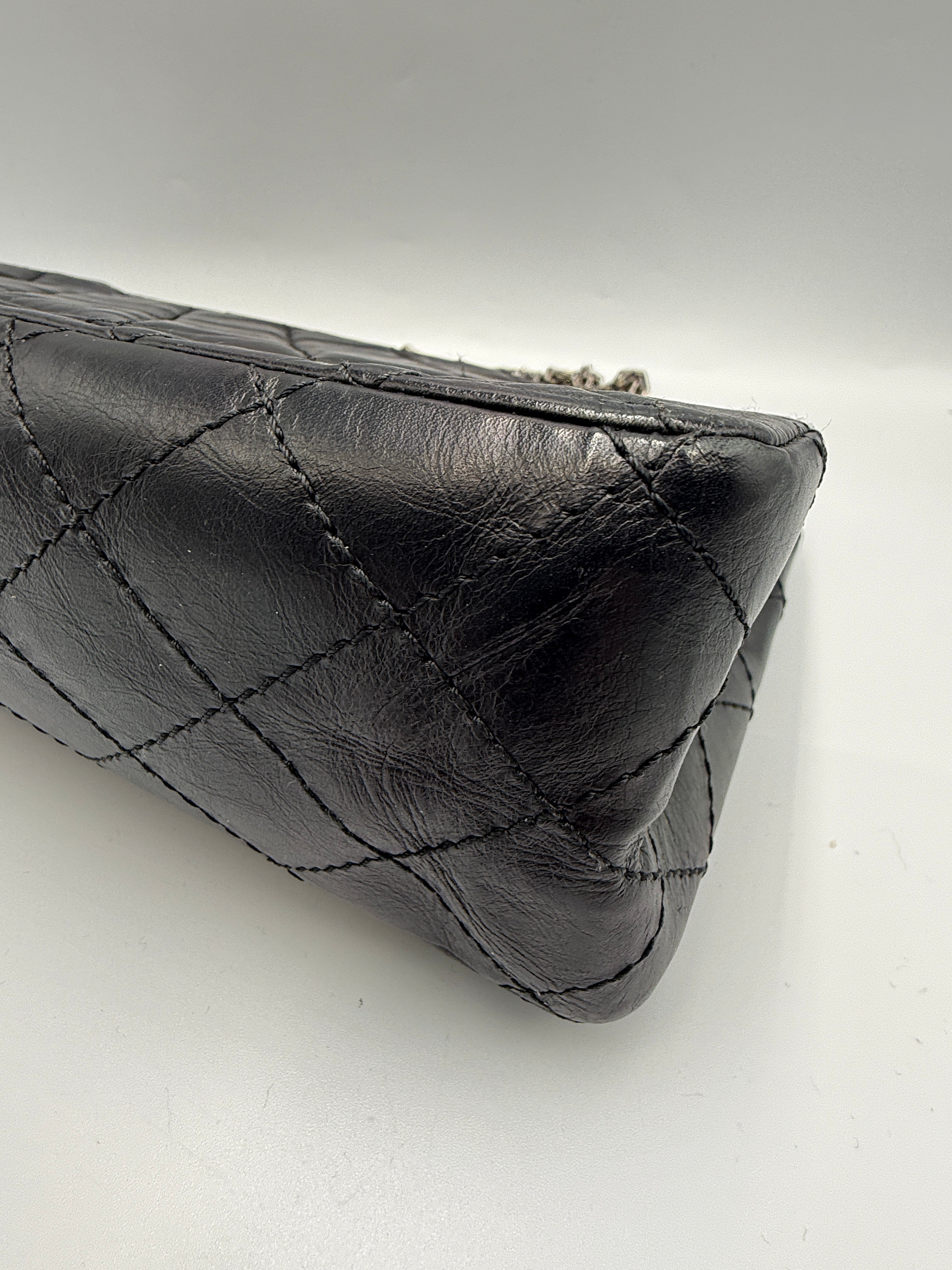 Pre-owned Chanel Black 2.55 Reissue Classic Flap Bag