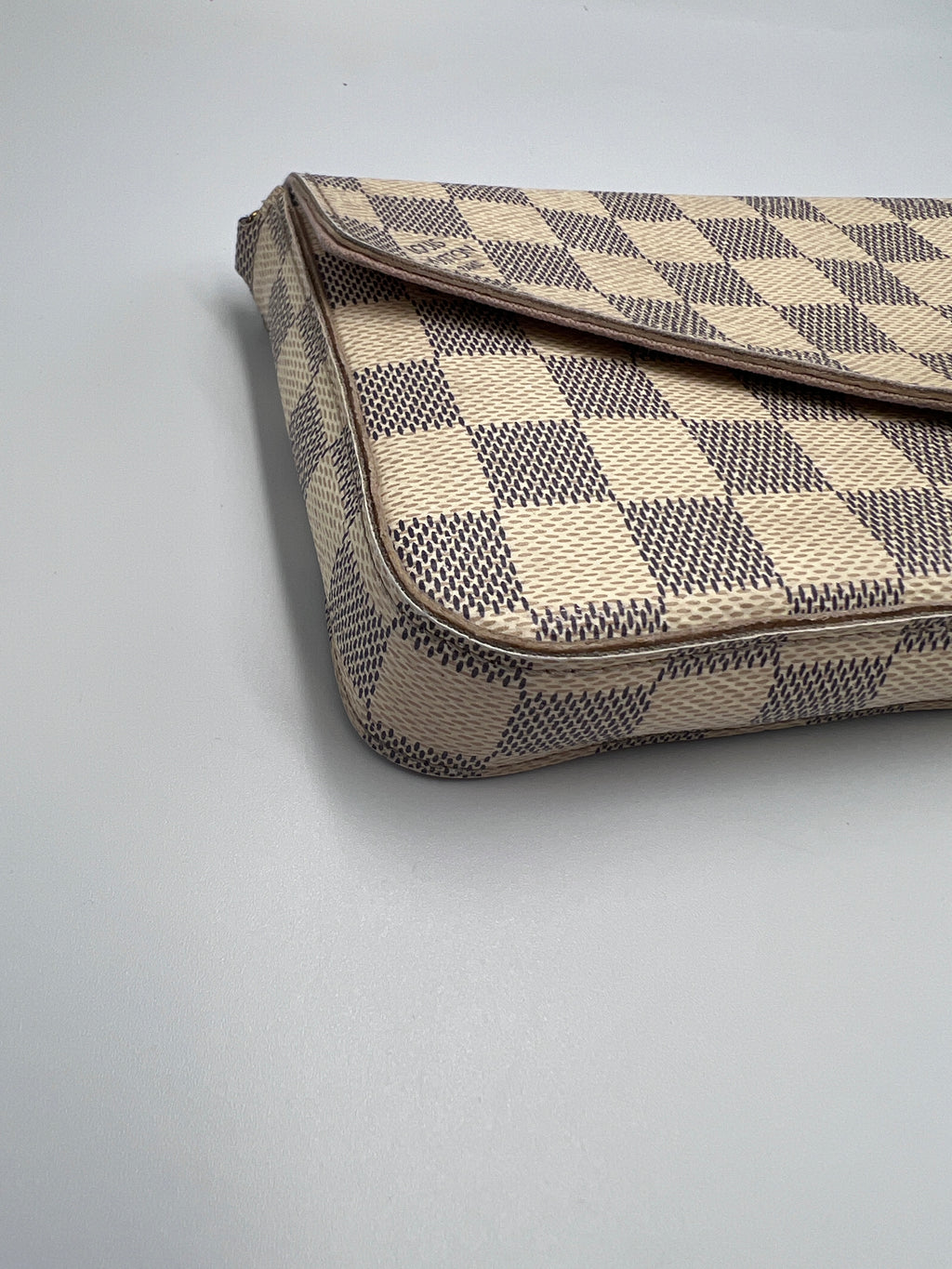 Louis Vuitton Félicie Pochette (2017) in Damier Azur Canvas - Preloved