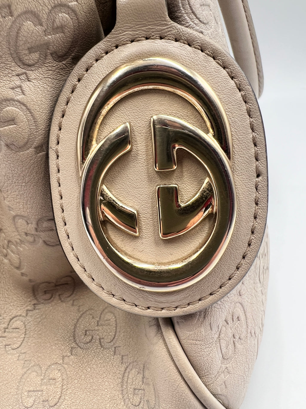 Gucci Guccissima Leather Tote Bag in Off-White