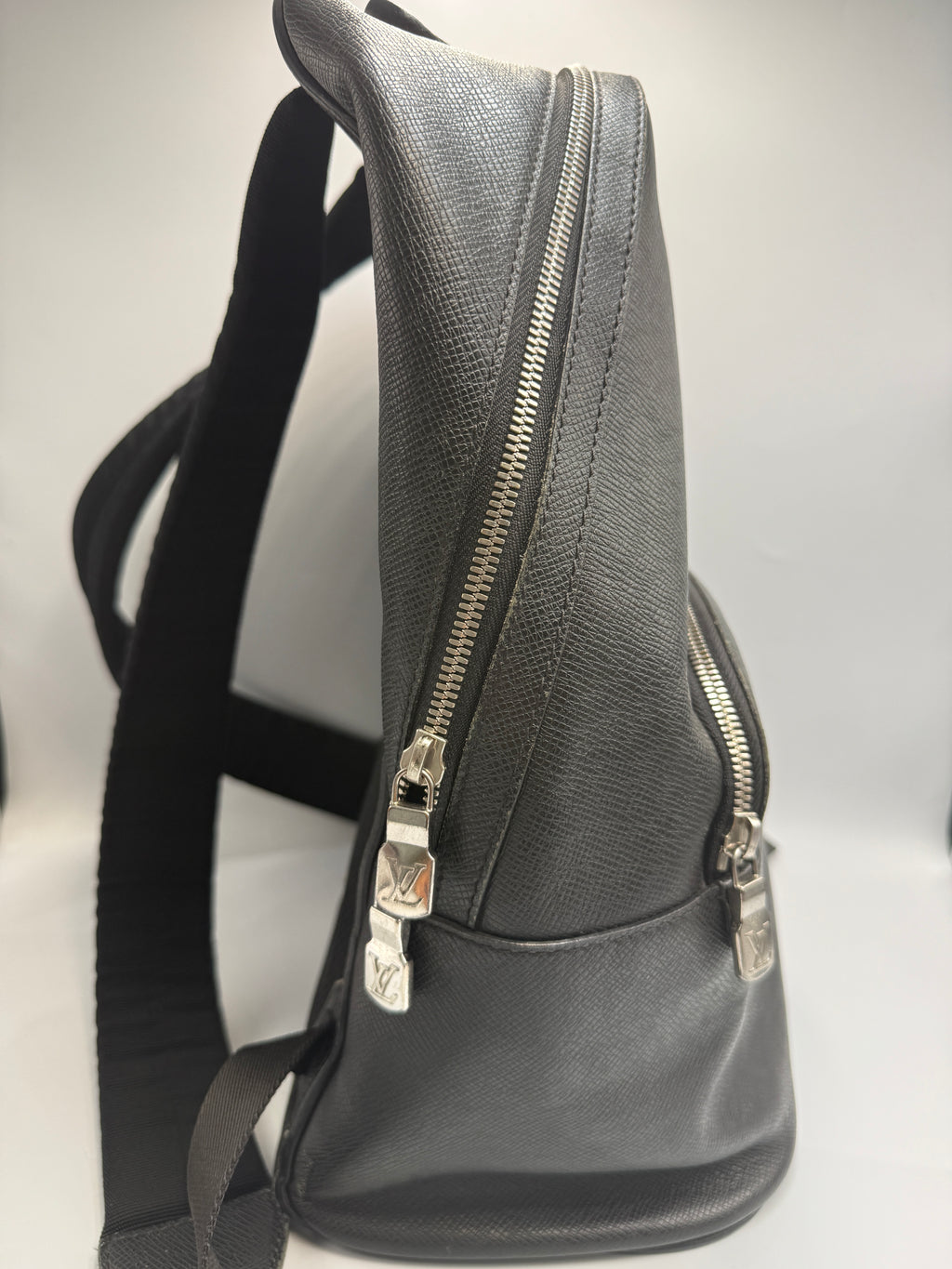 Louis Vuitton Anton Backpack in Ardoise / Noir Taiga Leather