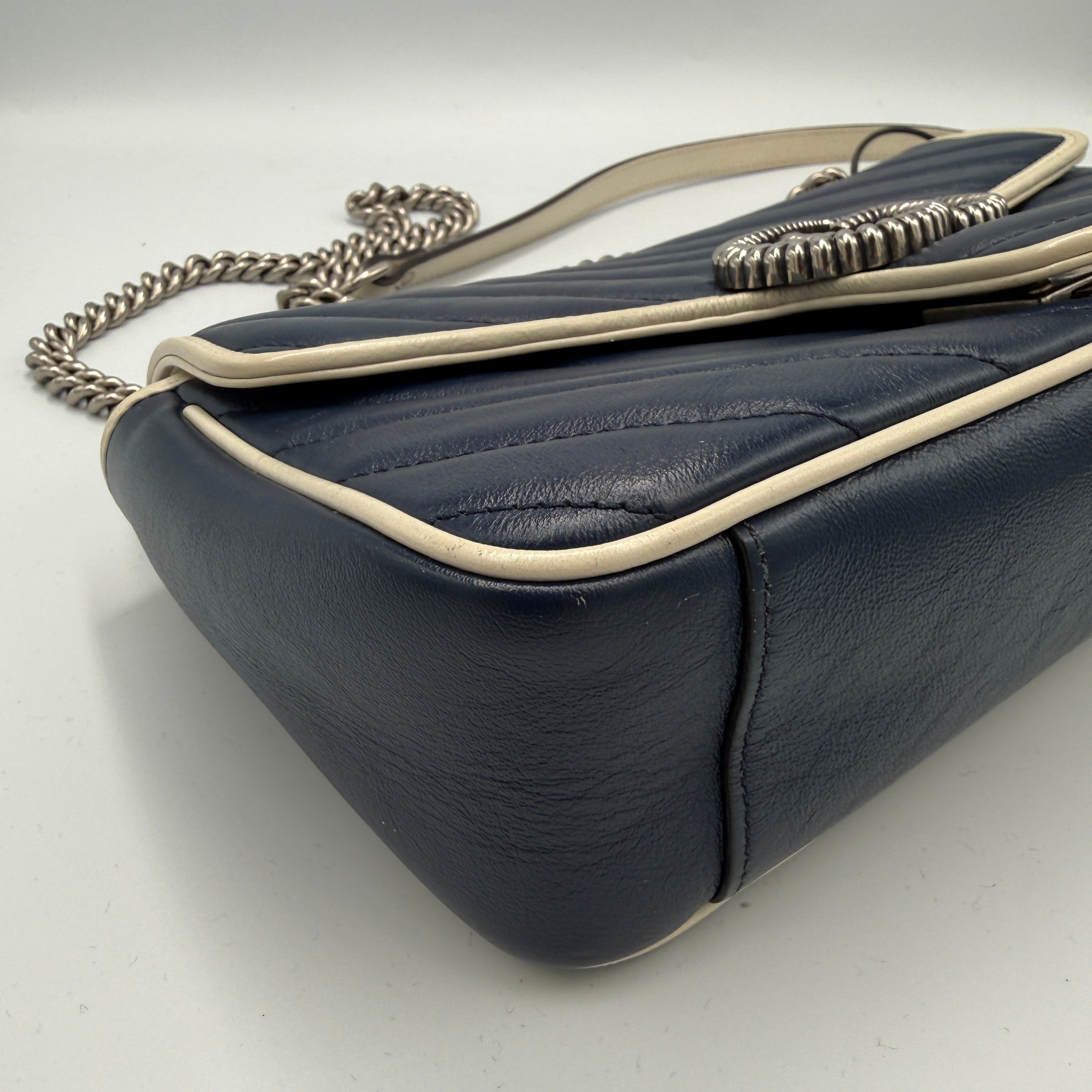 Gucci Marmont Medium Bag in Blue Leather Crossbody Bag