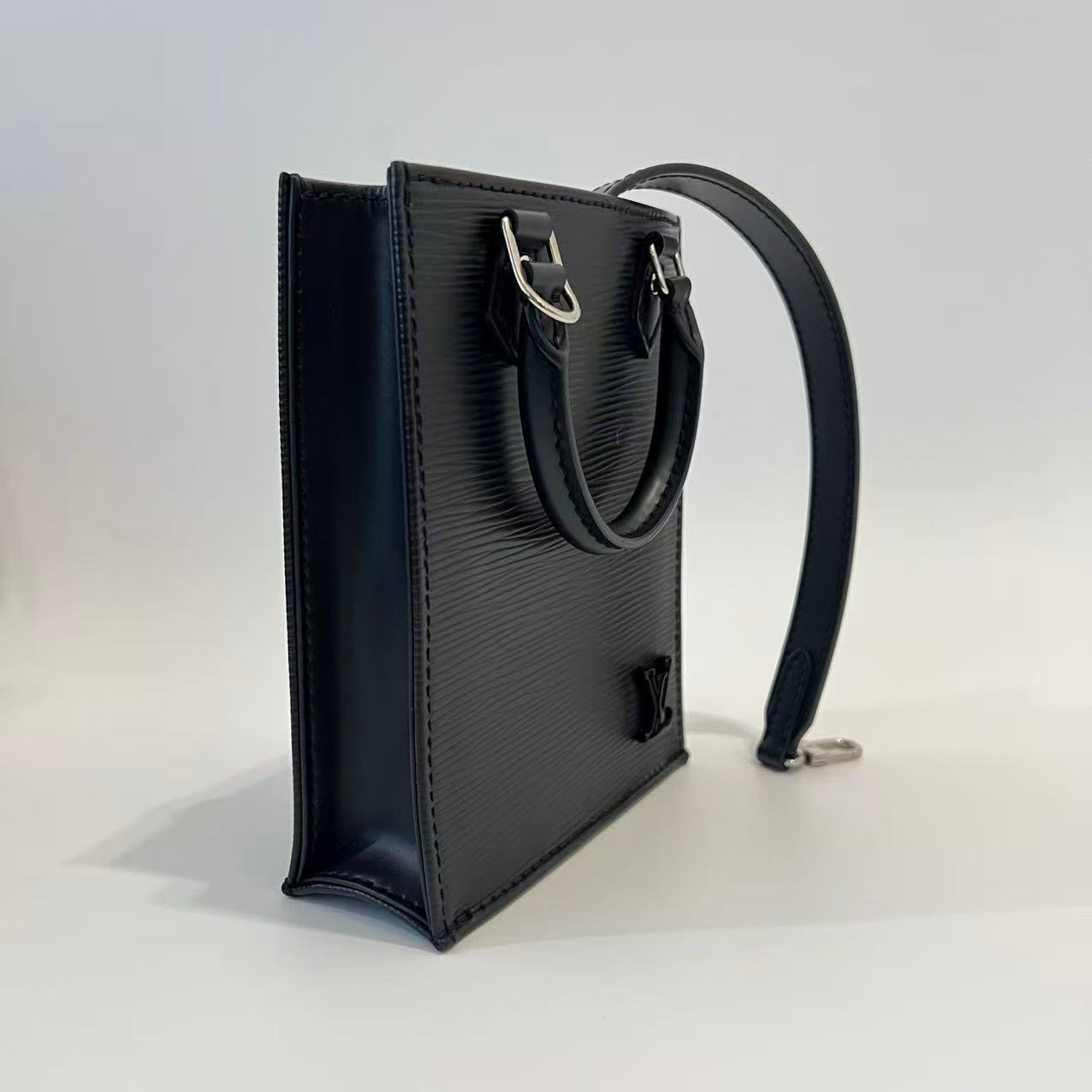 Louis Vuitton Petit Sac Plat