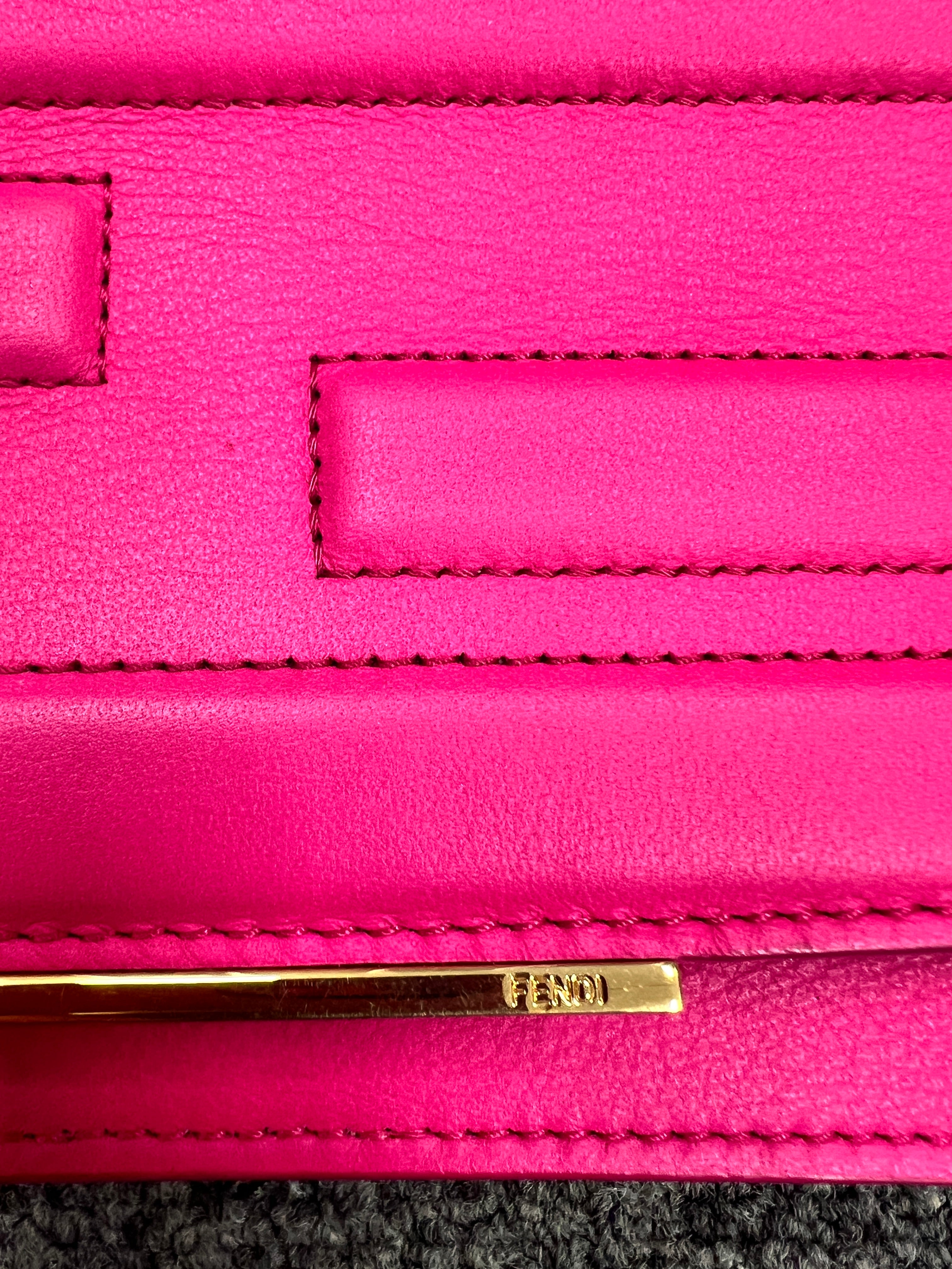 Fendi Baguette Chain Wallet Vitello Leather – Flamingo Pink