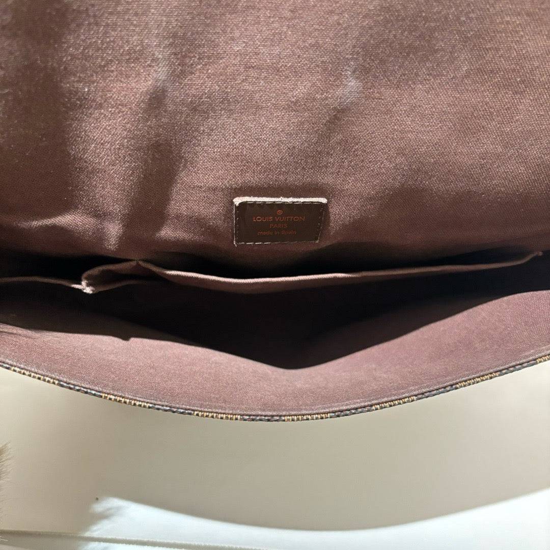 Louis Vuitton Damier Ebene Brooklyn MM Messenger Bag