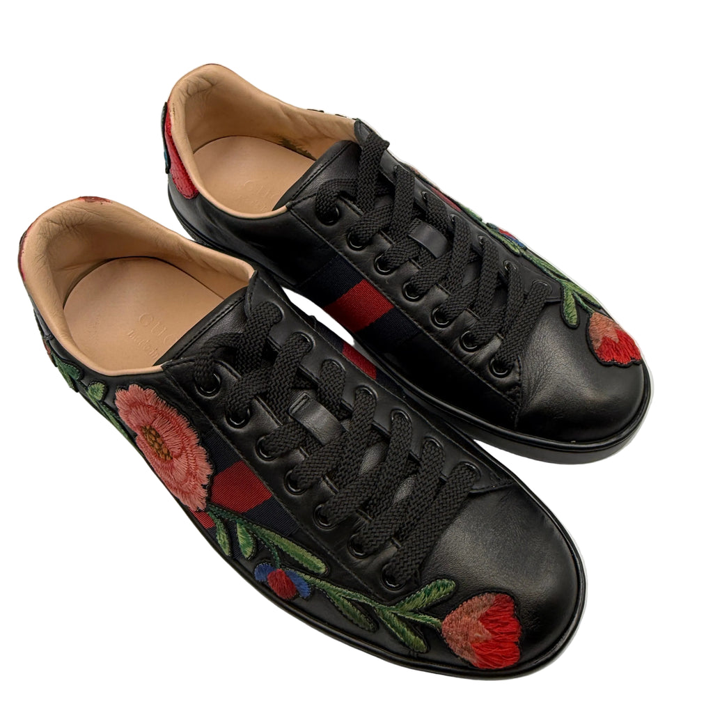 Gucci Black Sneakers Pre-owned with Flower Print