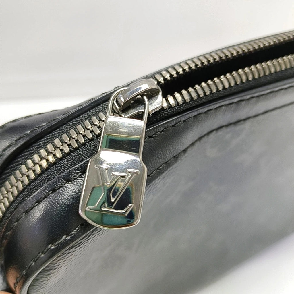 LV Men's Trio Messenger