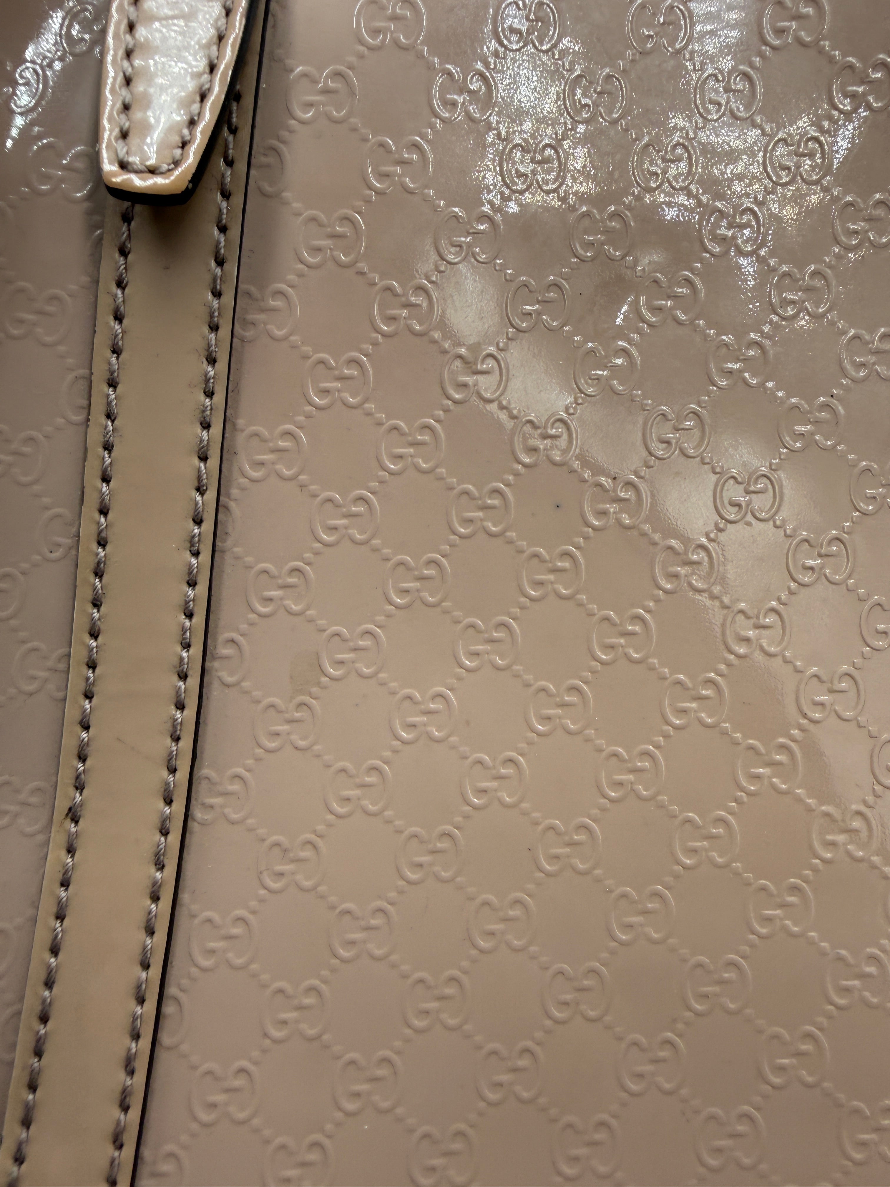 Gucci Microguccissima Patent Leather Dome Bag - Beige Nude