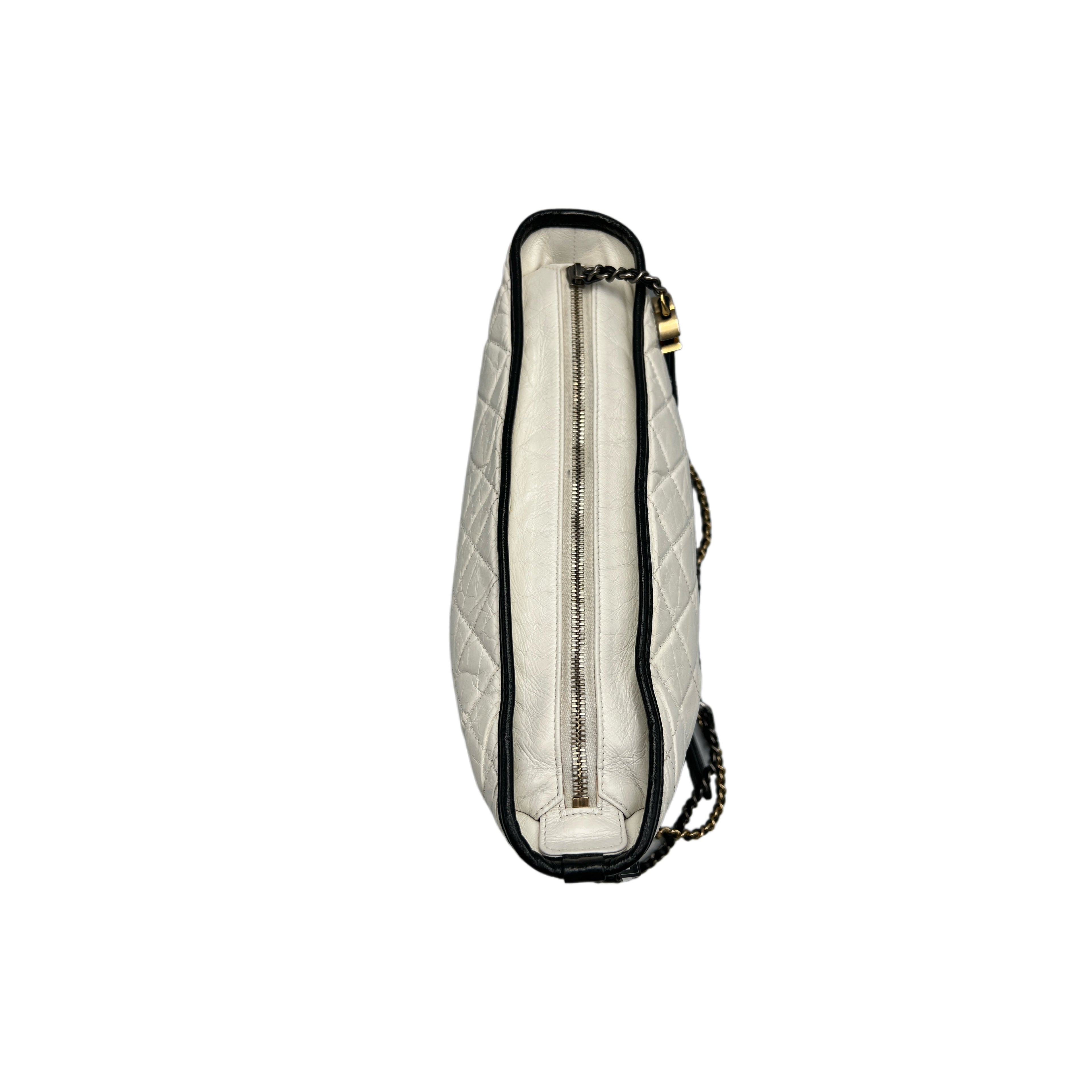 Chanel Gabrielle Medium Hobo - pre-owned