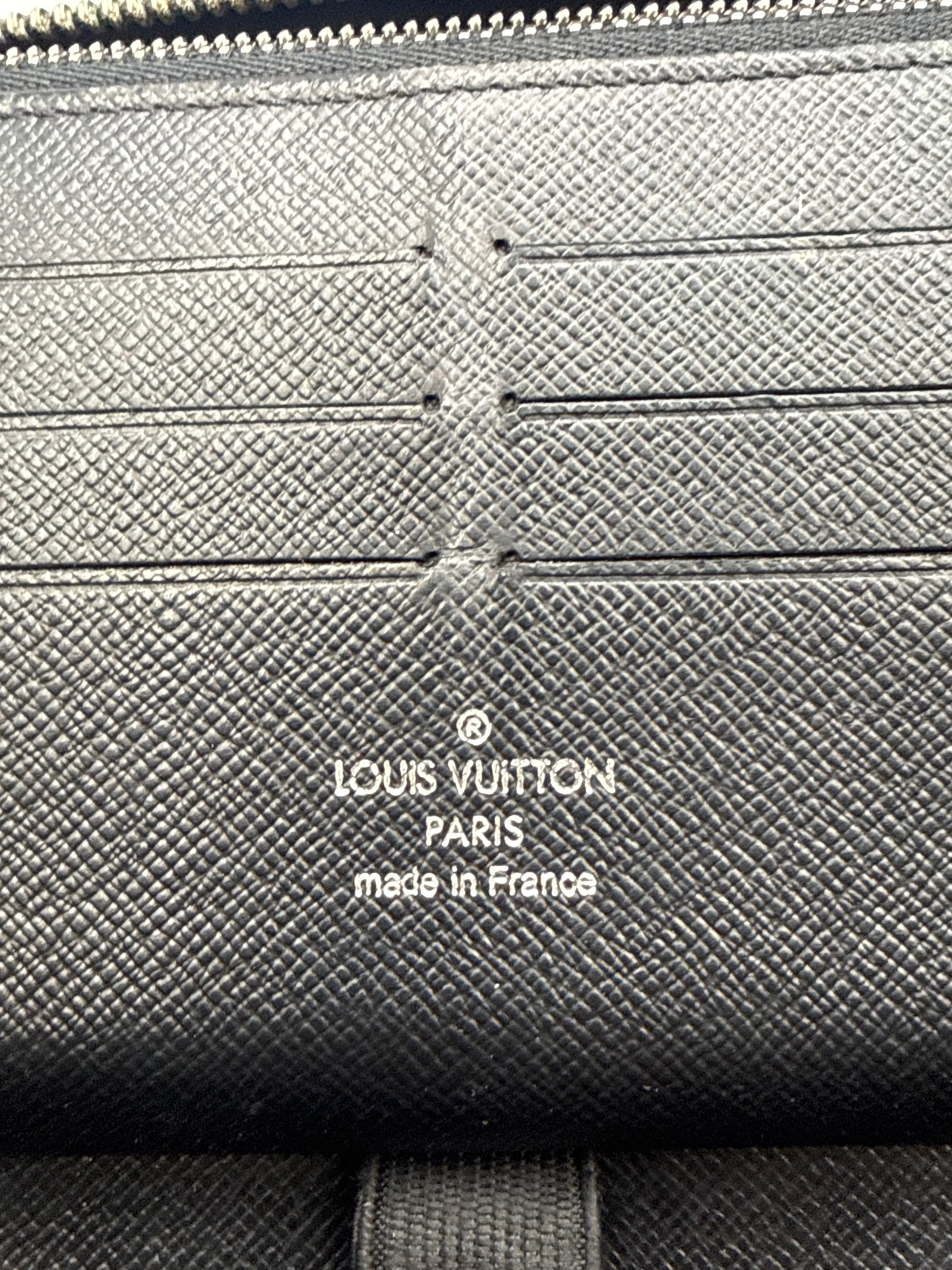Pre-owned Louis Vuitton Black Epi Leather Brazza Long Wallet