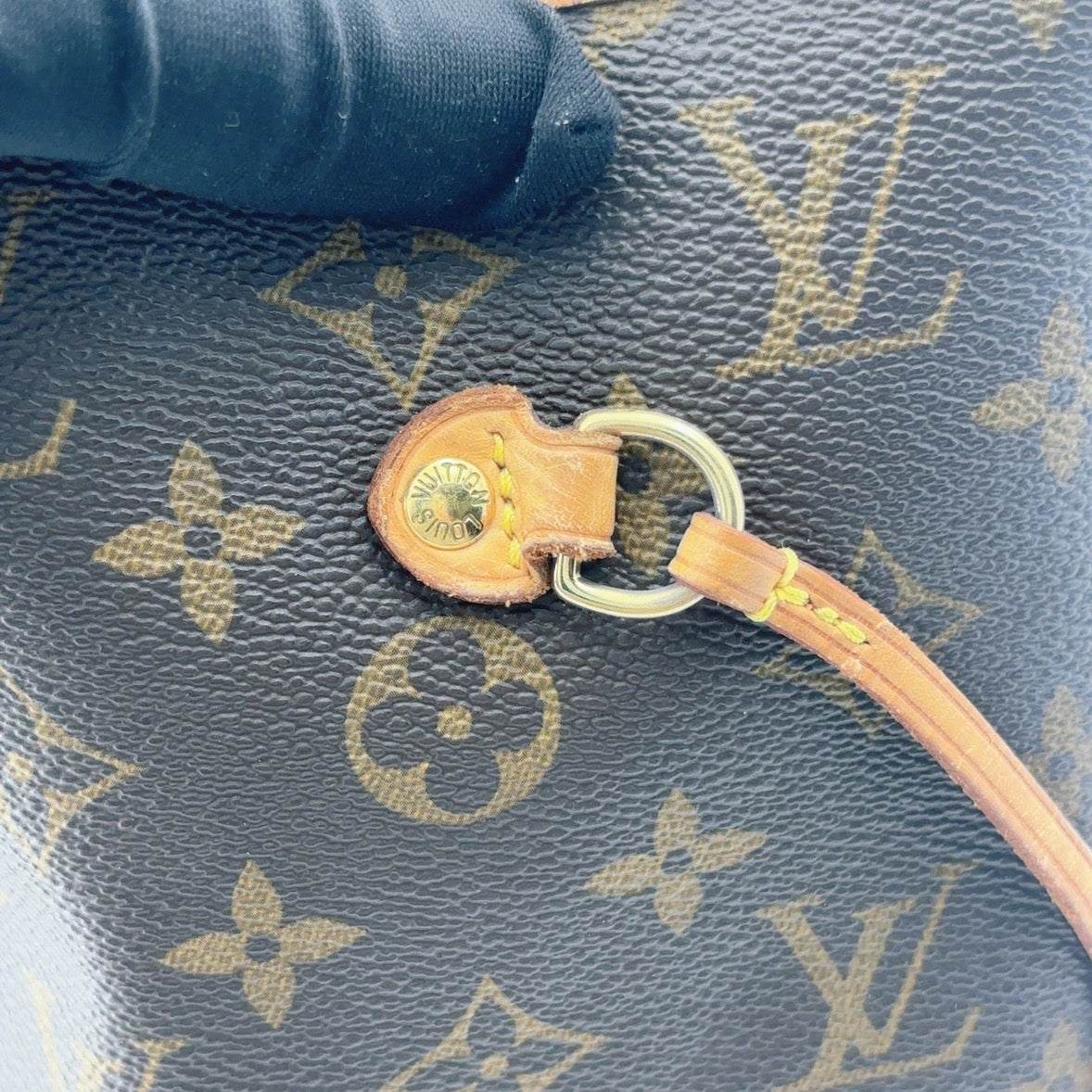 Louis Vuitton Neverfull MM – Monogram Canvas – Pre-owned Authentic Tote Bag