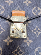 Pre-owned Louis Vuitton Pochette Métis -Monogram Canvas - Luxury Crossbody Bag