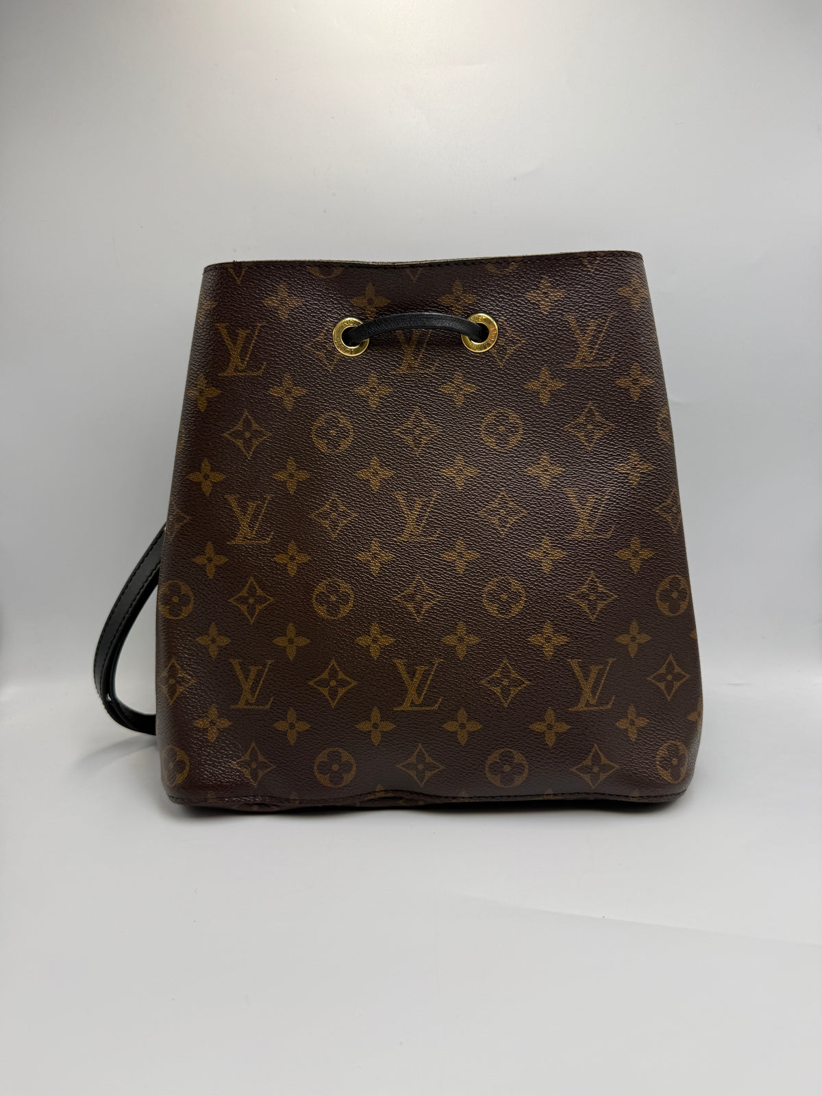 Louis Vuitton NéoNoé MM Monogram Canvas with Coquelicot Black Trim