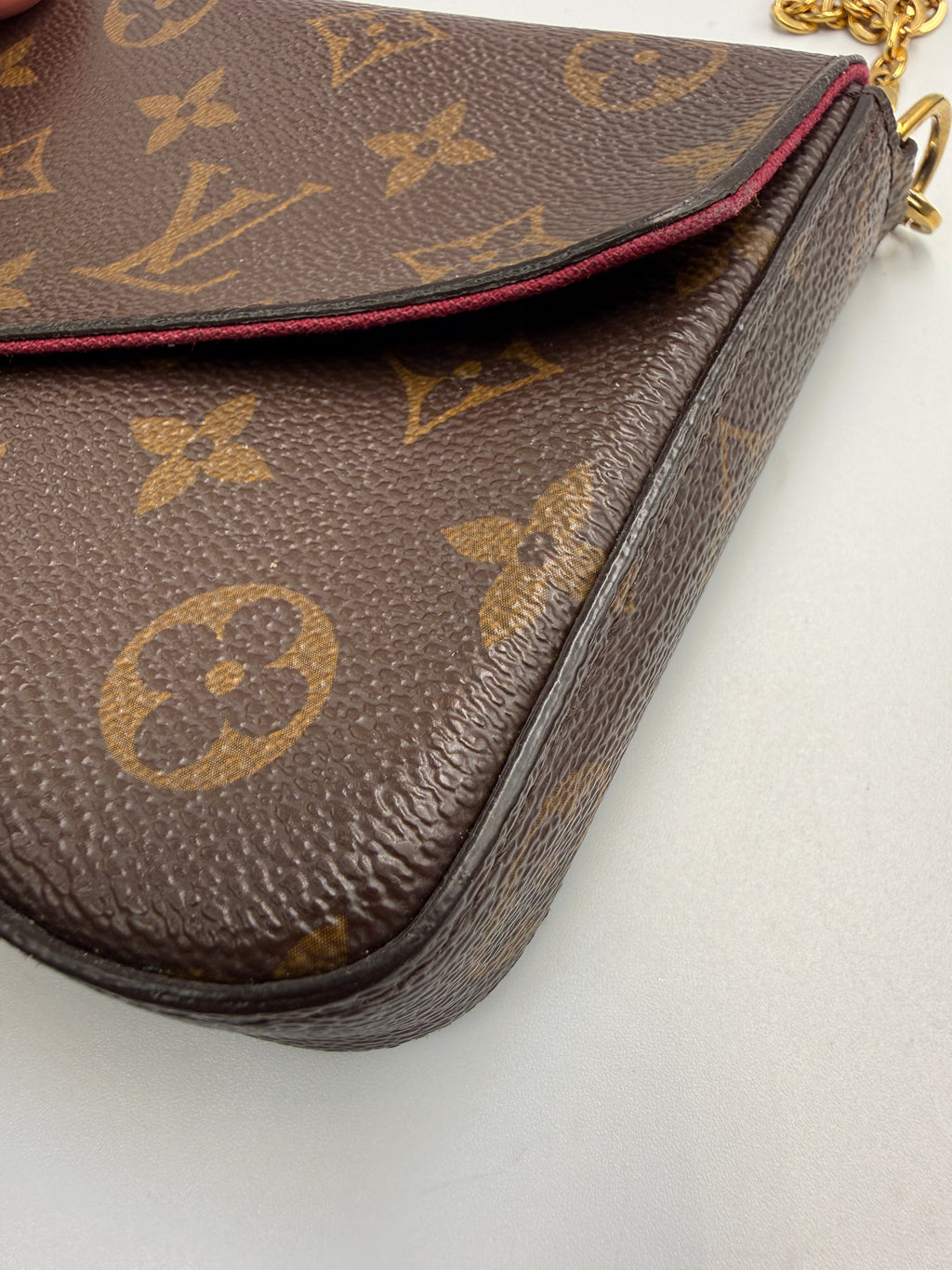 Louis Vuitton Félicie Pochette (CHIPPED) in Monogram Canvas - Preloved