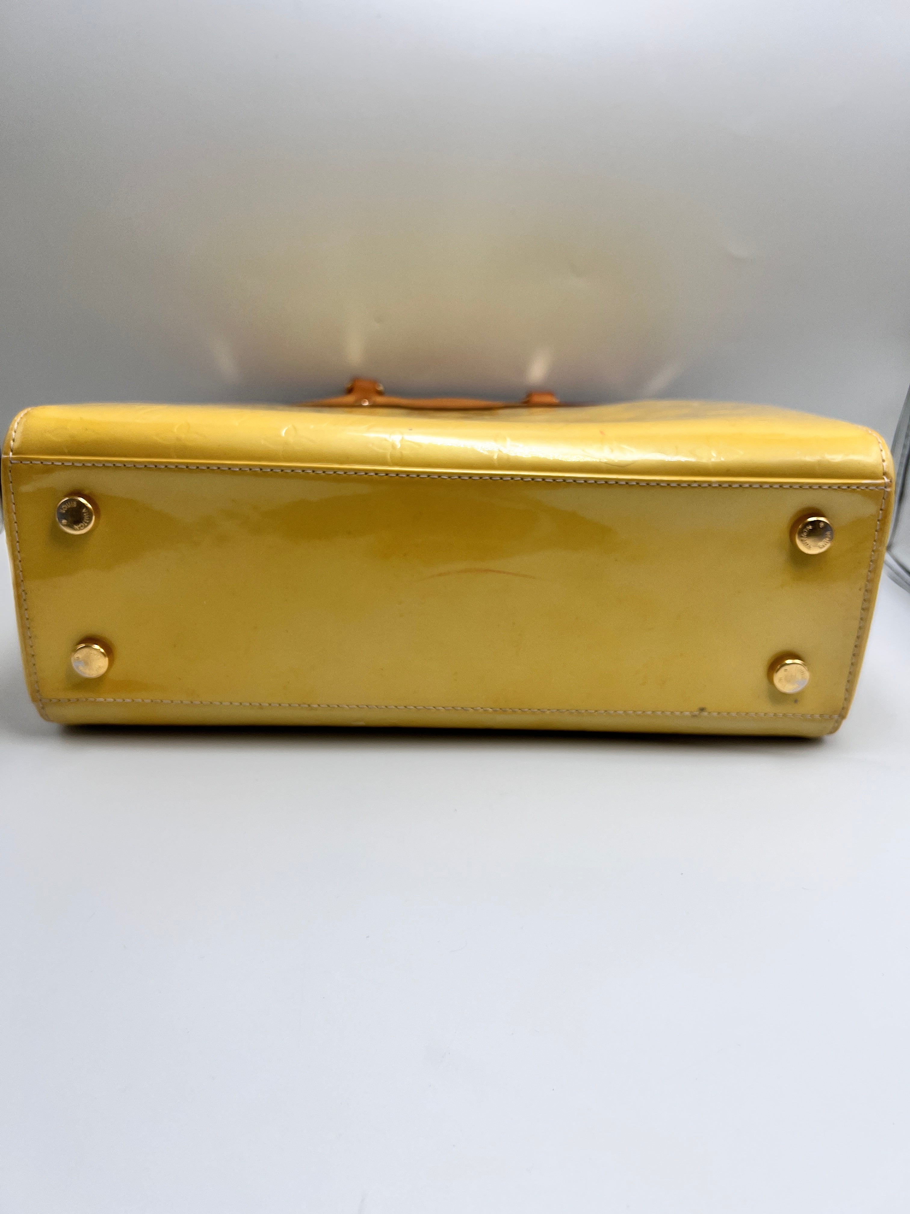 Louis Vuitton ( DR2172 ) Brea MM Monogram Vernis Leather Bag – Yellow