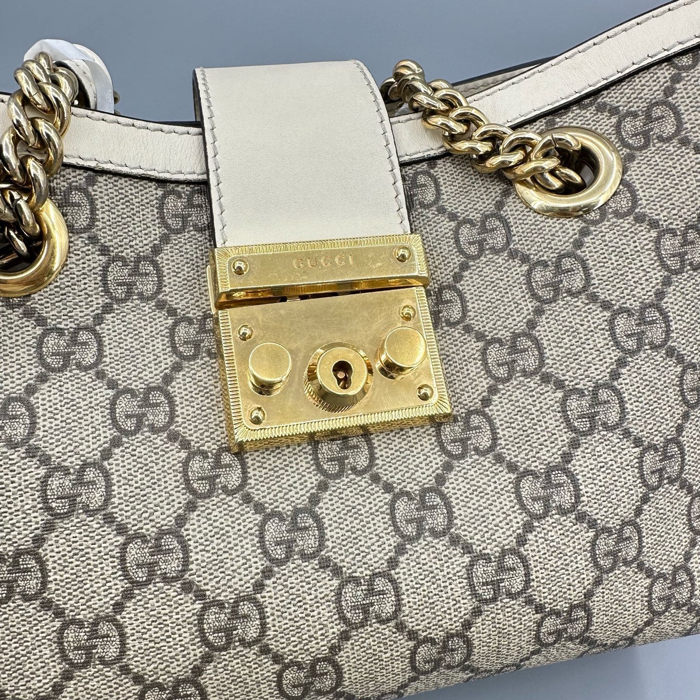 Gucci Padlock GG Supreme Medium Shoulder Bag – White Leather Trim