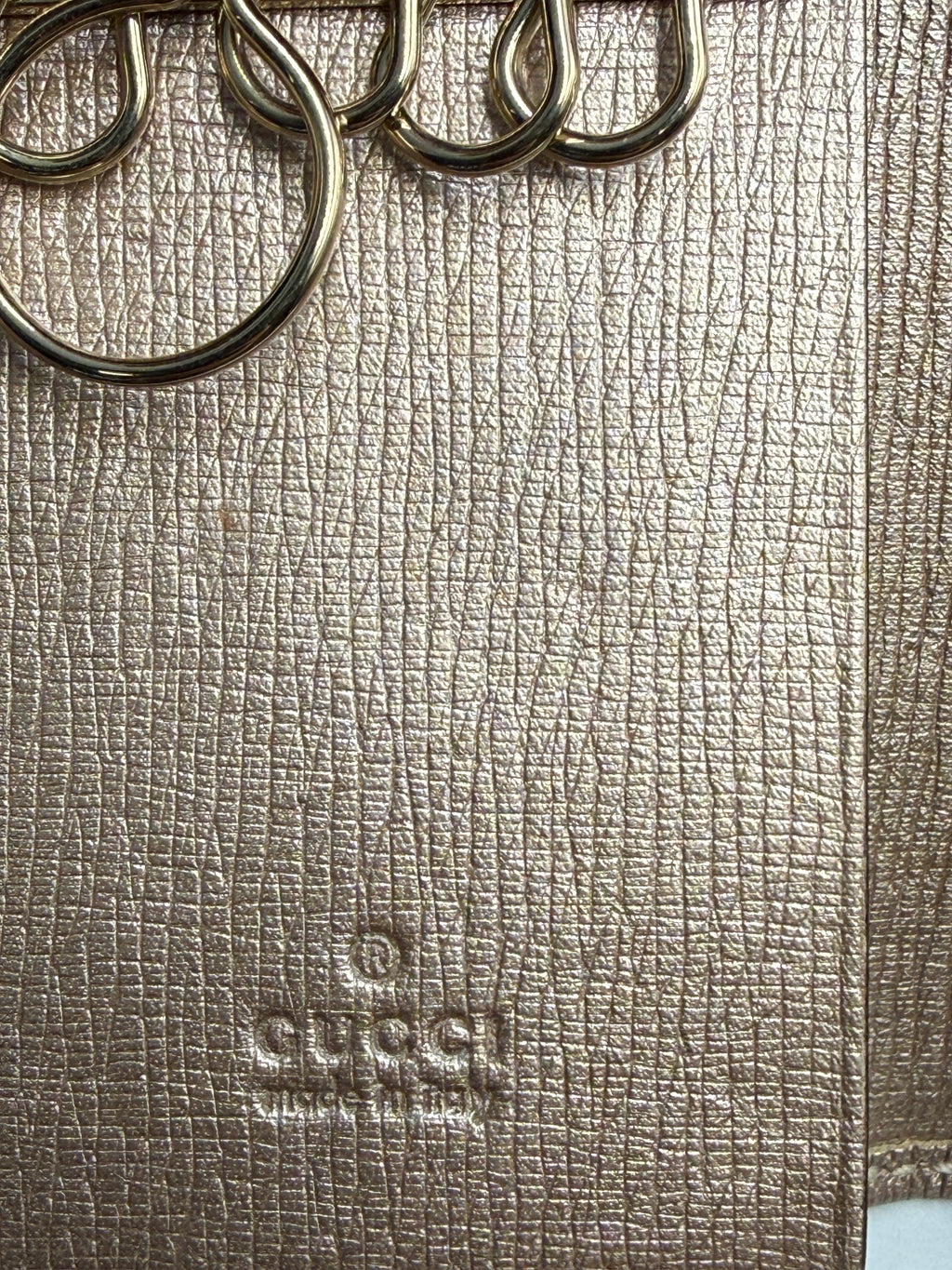Gucci GG Heart Logo Leather 6-Key Holder Wallet – Metallic Bronze