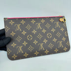 Louis Vuitton Neverfull Pouch – Monogram Canvas – Authentic Pre-owned Wristlet Clutch