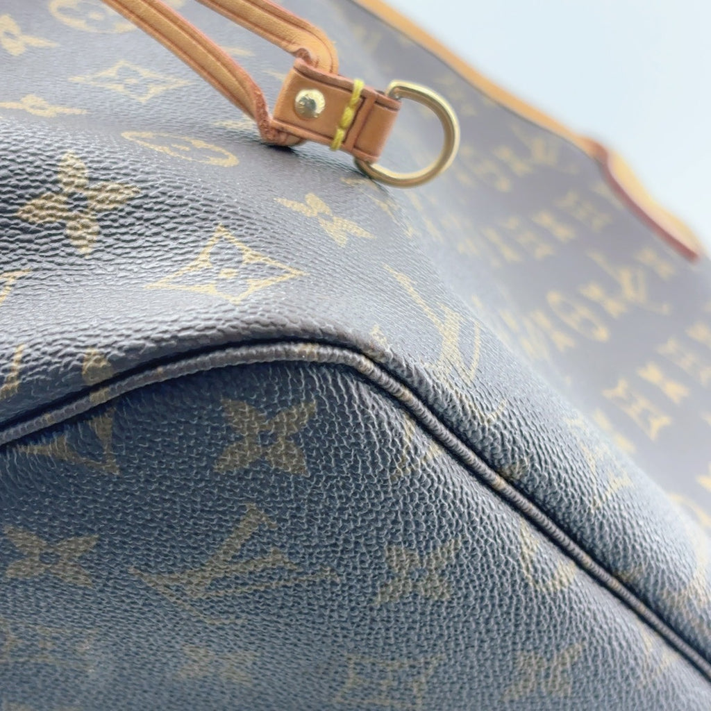Louis Vuitton Neverfull MM – Monogram Canvas – Pre-owned Authentic Tote Bag