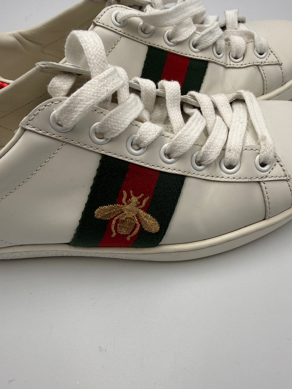 Gucci Sneakers in White Pre-owned