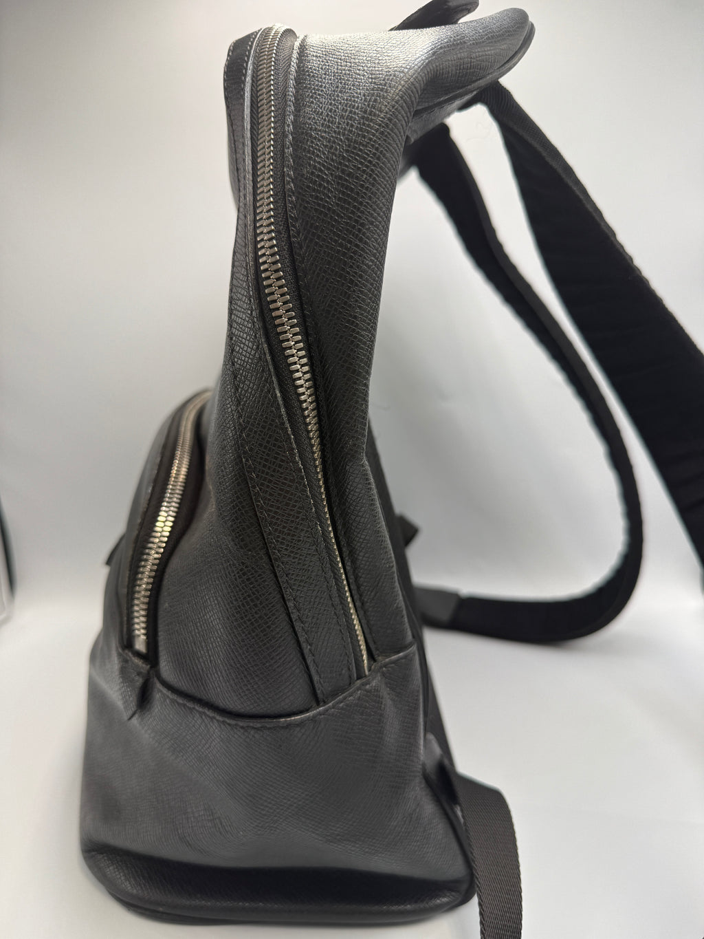 Louis Vuitton Anton Backpack in Ardoise / Noir Taiga Leather