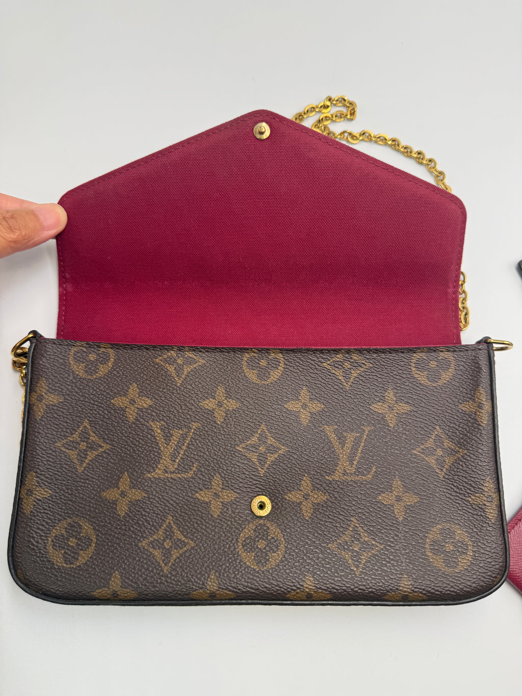 Louis Vuitton Félicie Pochette (CHIPPED) in Monogram Canvas - Preloved