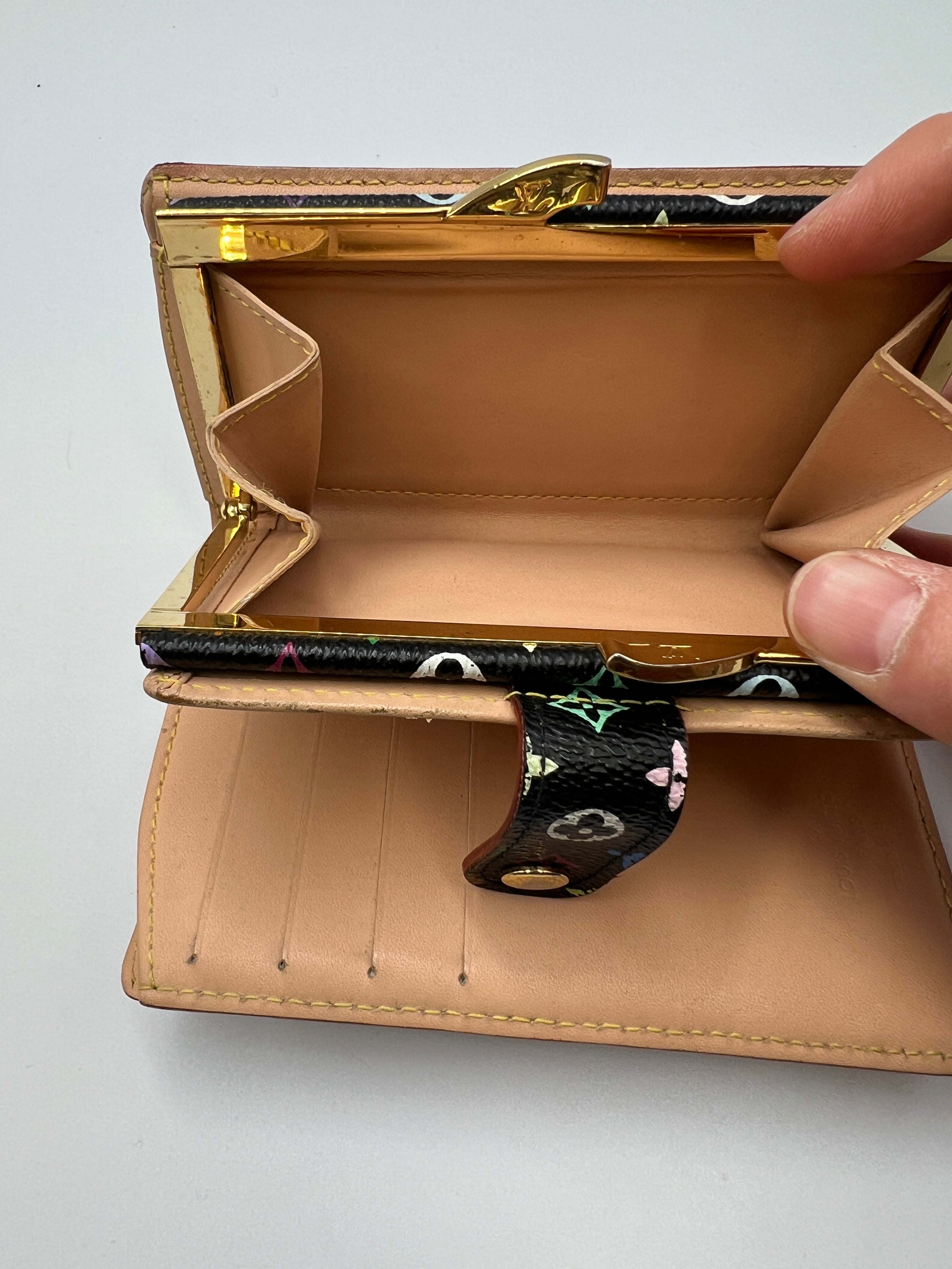 Murakami wallet