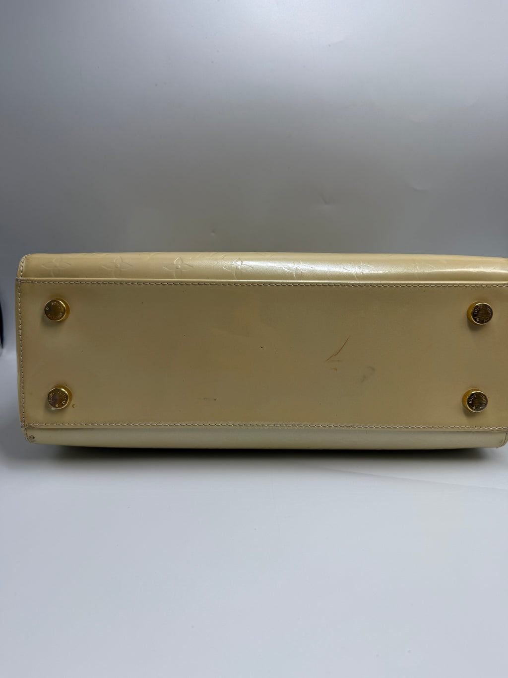 Louis Vuitton (VI0121) Brea MM Monogram Vernis Leather Bag – Yellow