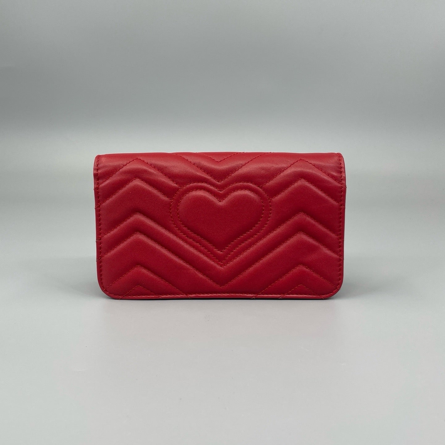 Gucci GG Marmont Matelassé Leather Super Mini Bag in Red