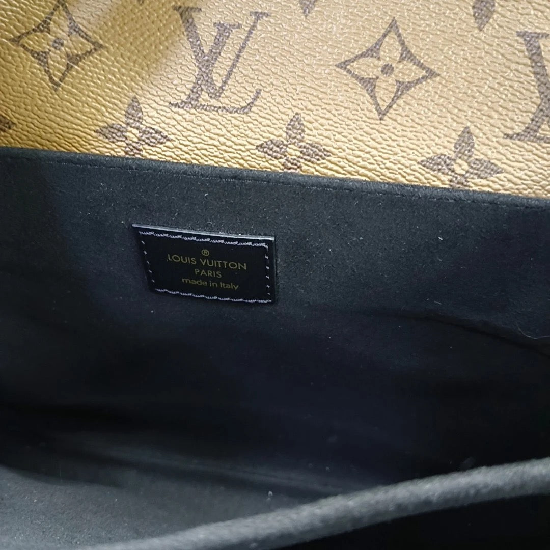 Louis Vuitton Pochette Metis