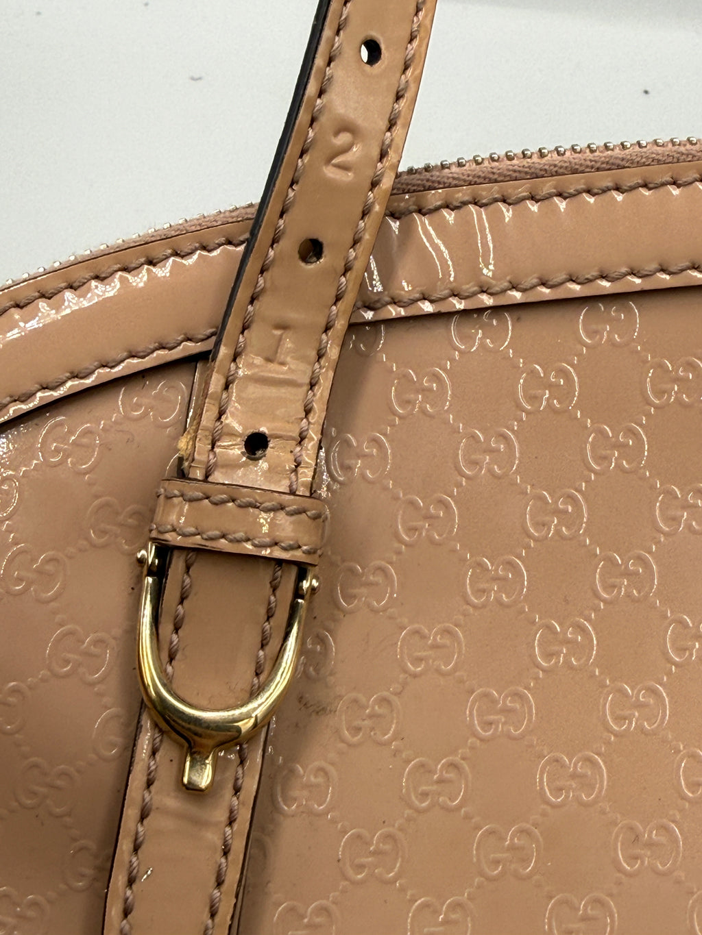 Gucci Microguccissima Patent Leather Dome Bag - Beige Nude