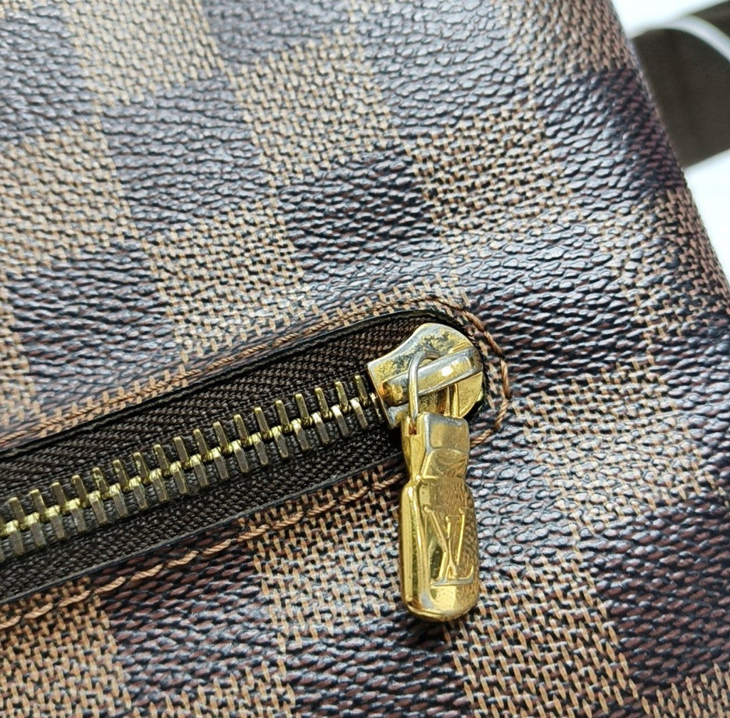 Louis Vuitton Damier Ebene Brooklyn MM Messenger Bag