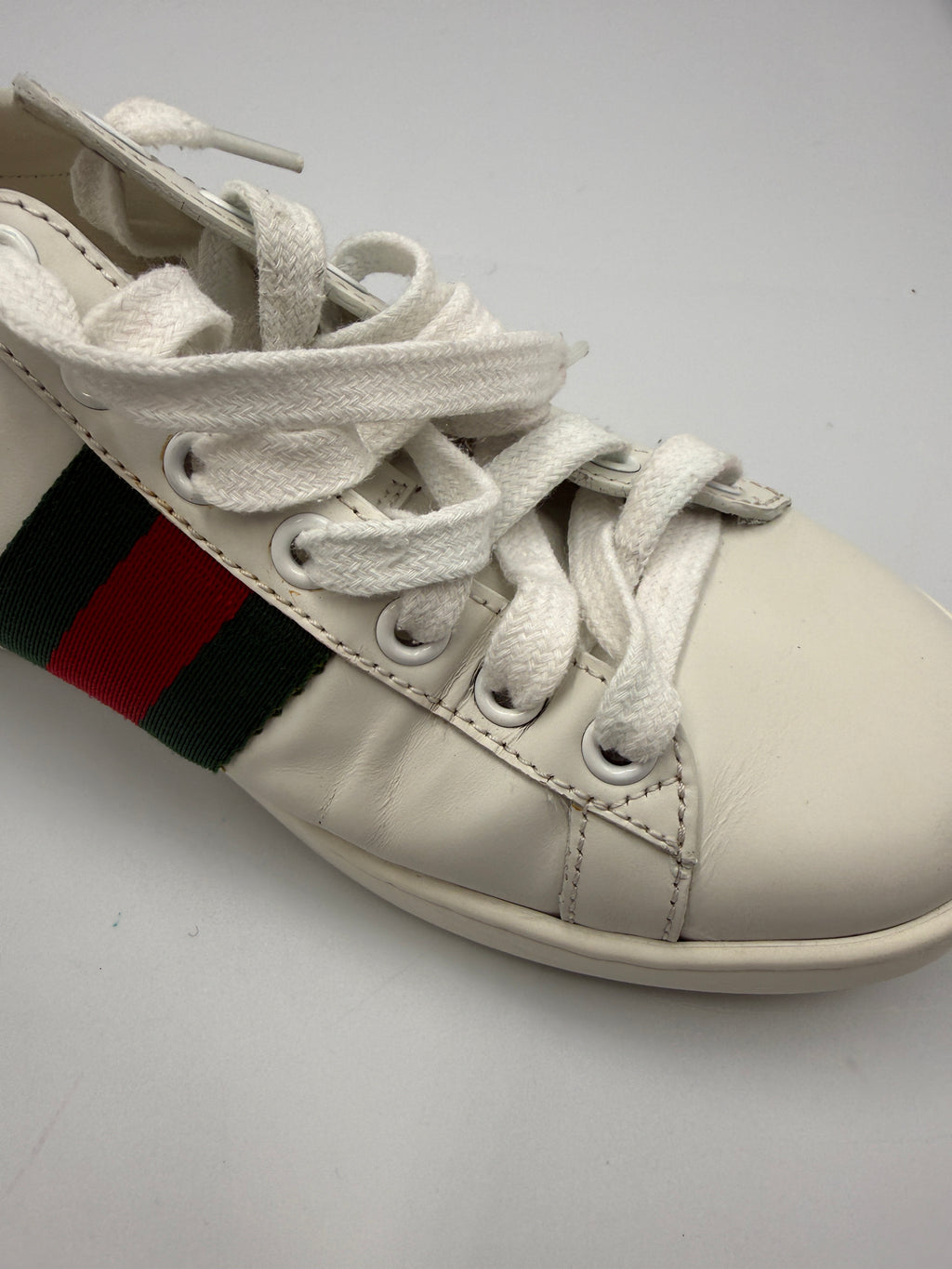 Gucci Sneakers in White Pre-owned